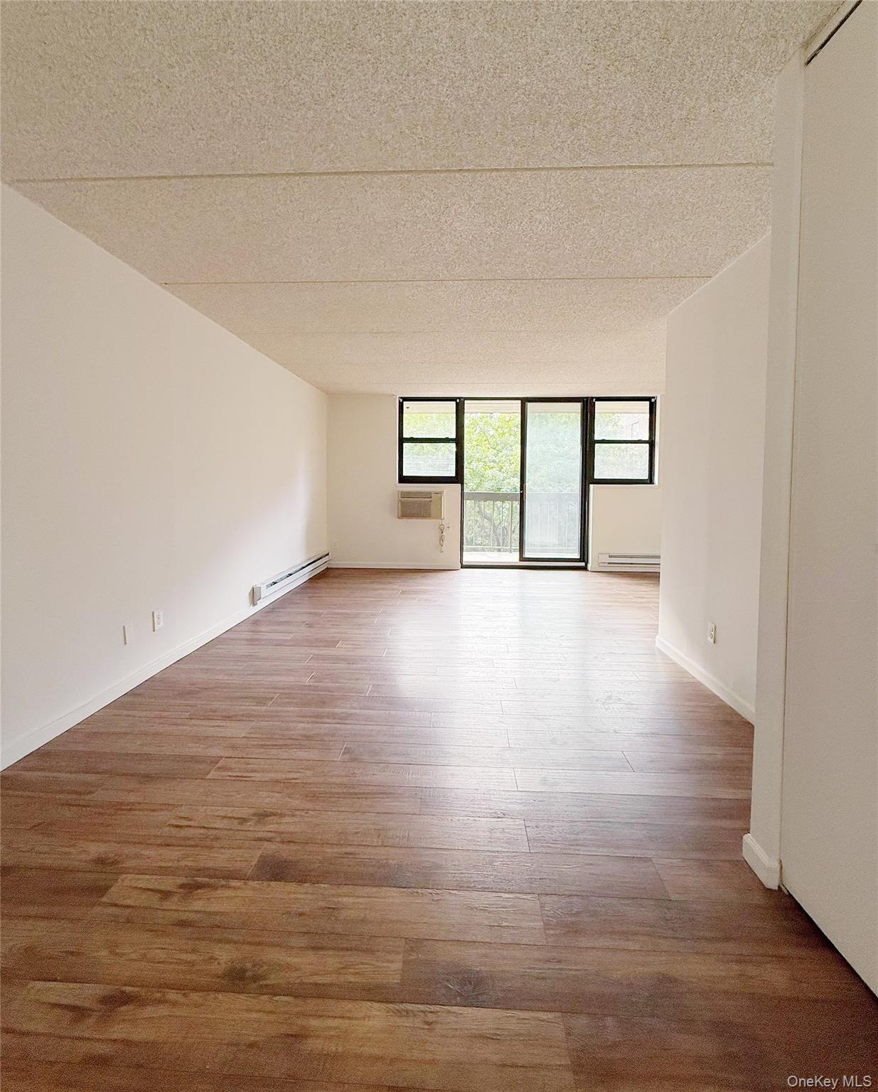 13777 45 Avenue # 4H, Flushing, NY 11355