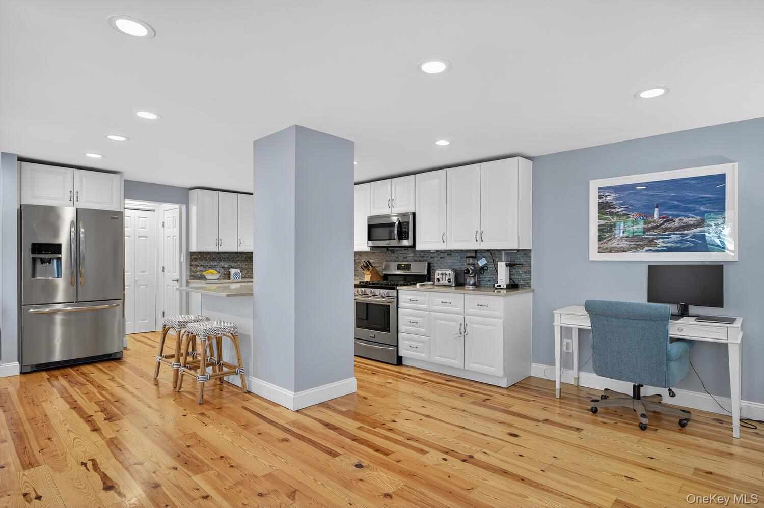 20 Locust Place, Locust Valley, NY 11560