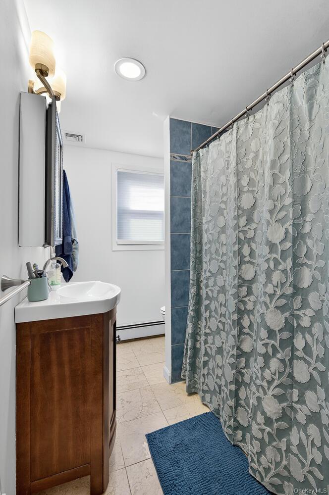 20 Locust Place, Locust Valley, NY 11560