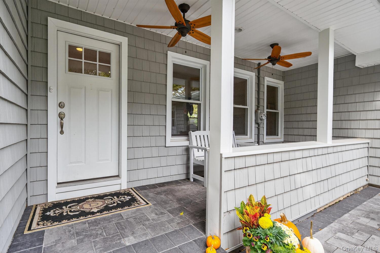 20 Locust Place, Locust Valley, NY 11560