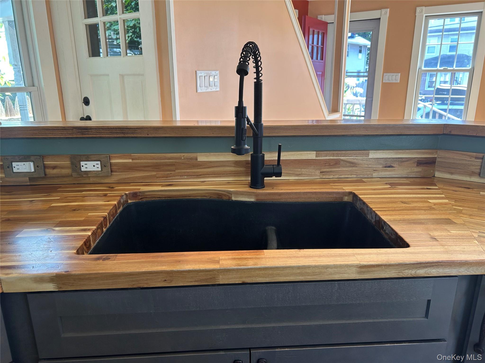 140 E Marie Street, Hicksville, NY 11801