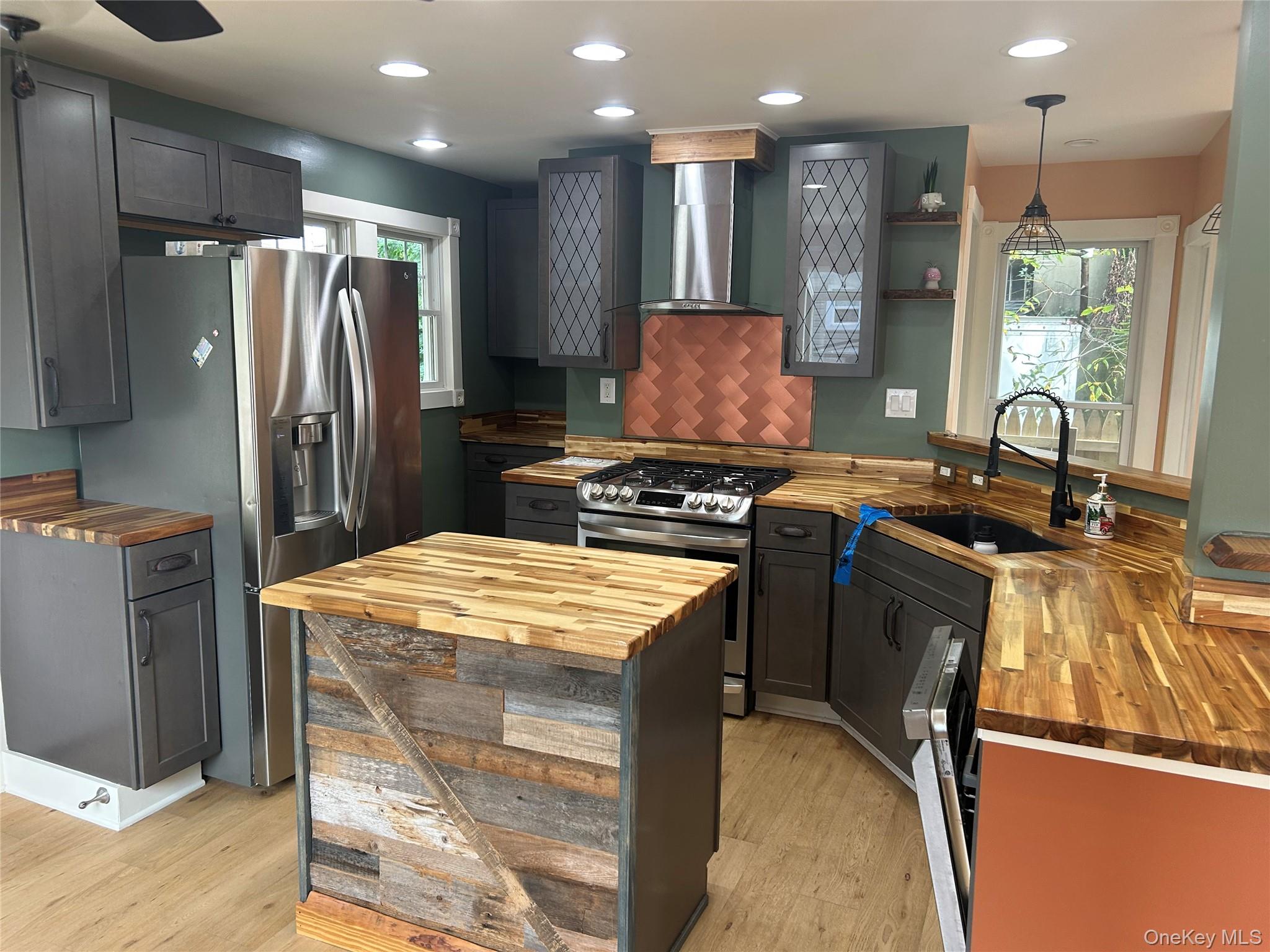 140 E Marie Street, Hicksville, NY 11801