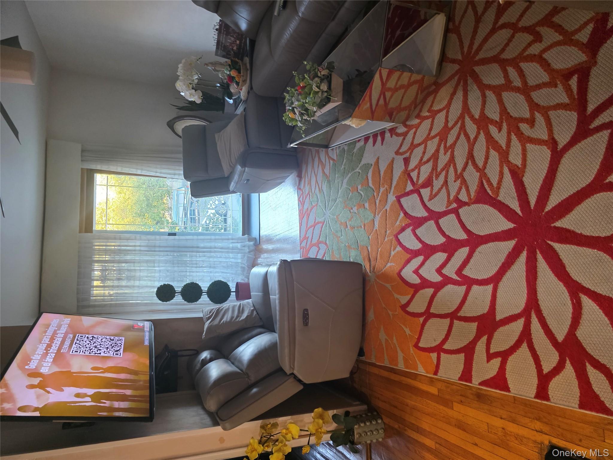 4912 111 St, Corona, NY 11368