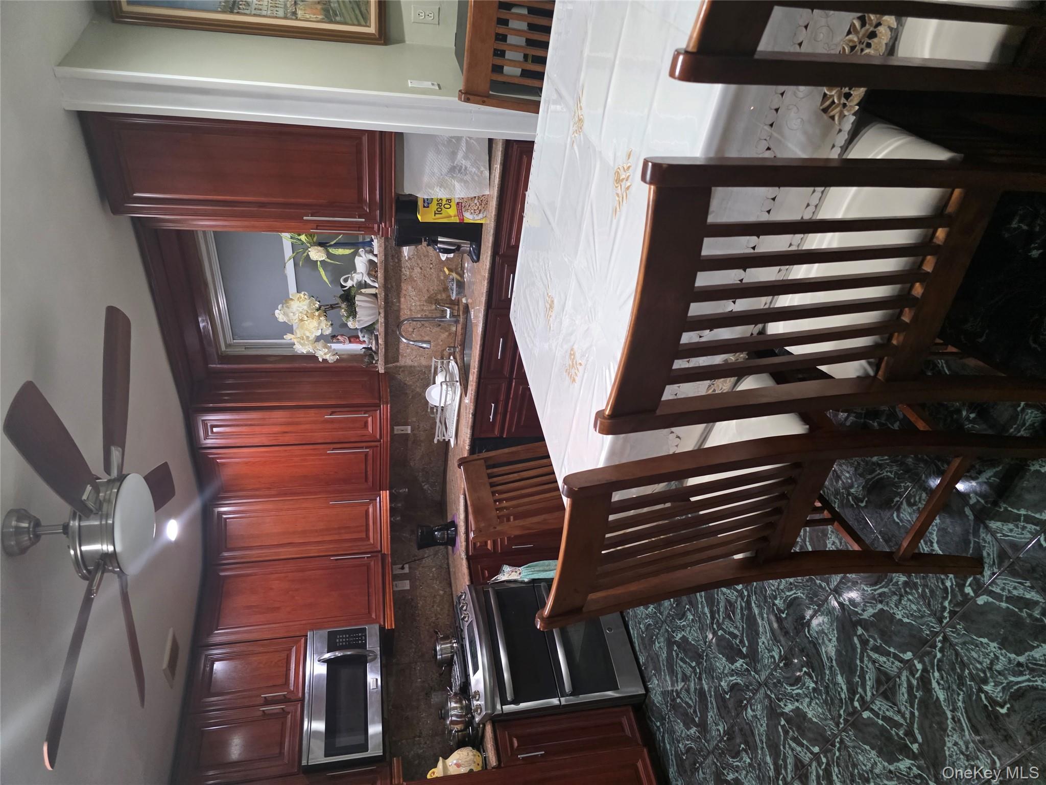 4912 111 St, Corona, NY 11368