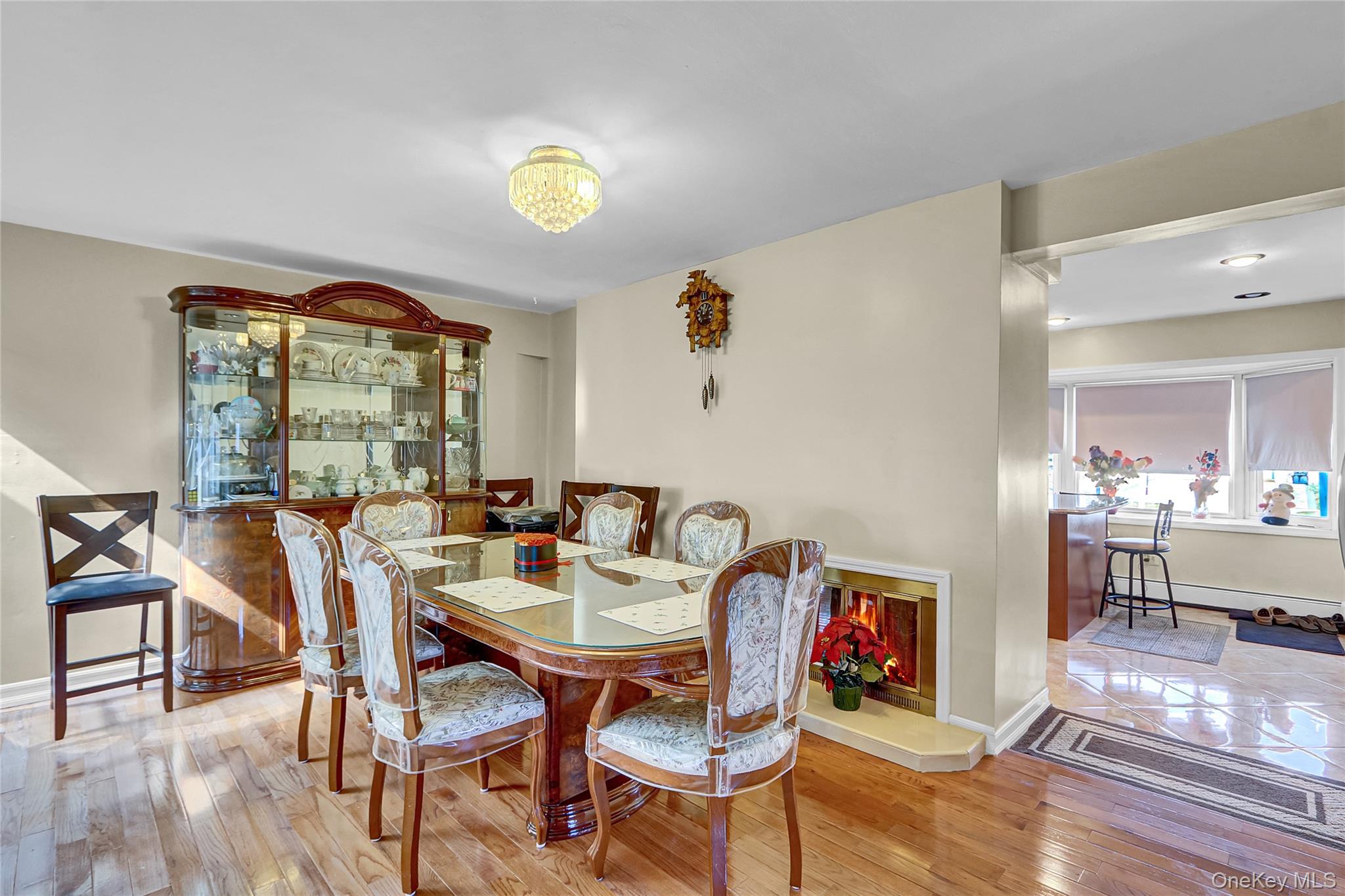 29 Walnut Lane, Hicksville, NY 11801