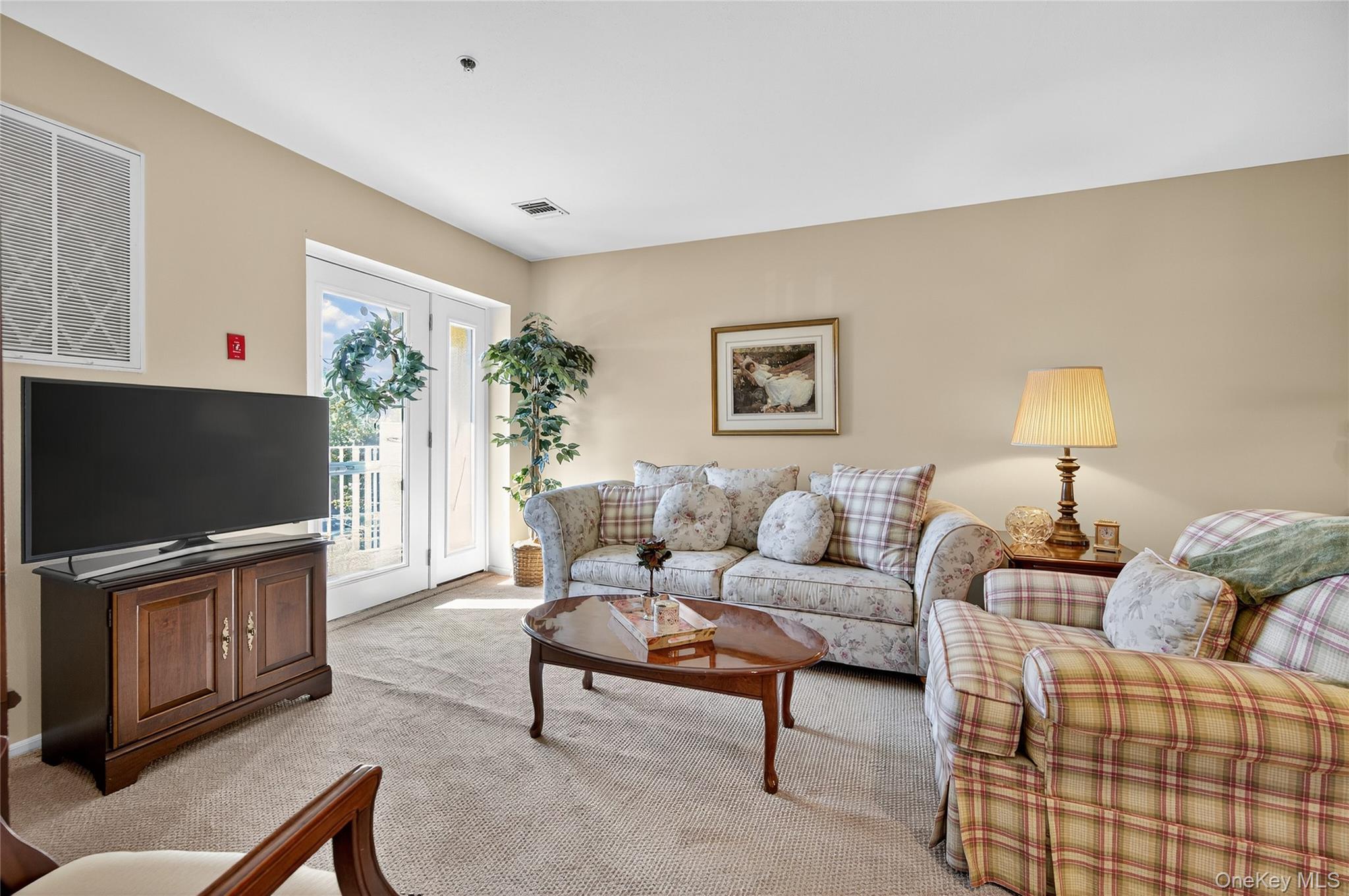 54 School Street # 315, Westbury, NY 11590