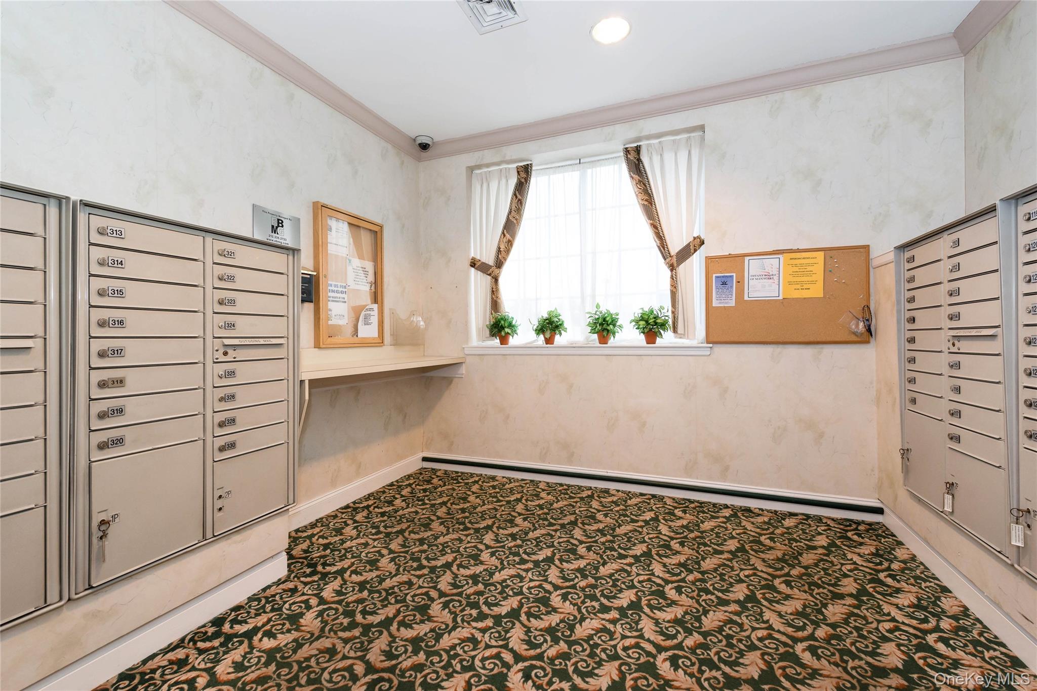 54 School Street # 315, Westbury, NY 11590