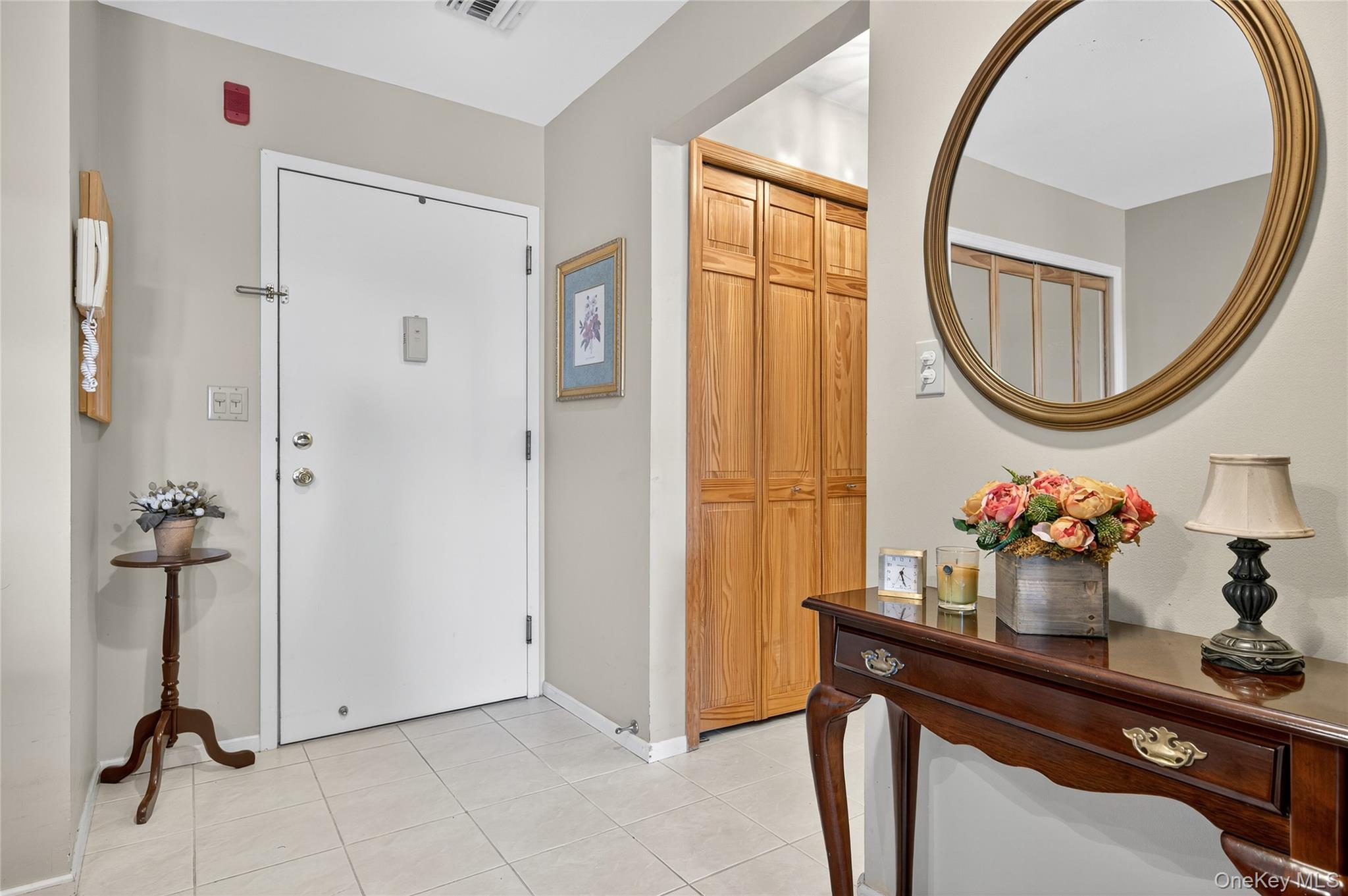 54 School Street # 315, Westbury, NY 11590