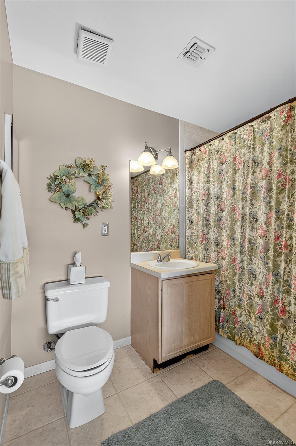 54 School Street # 315, Westbury, NY 11590