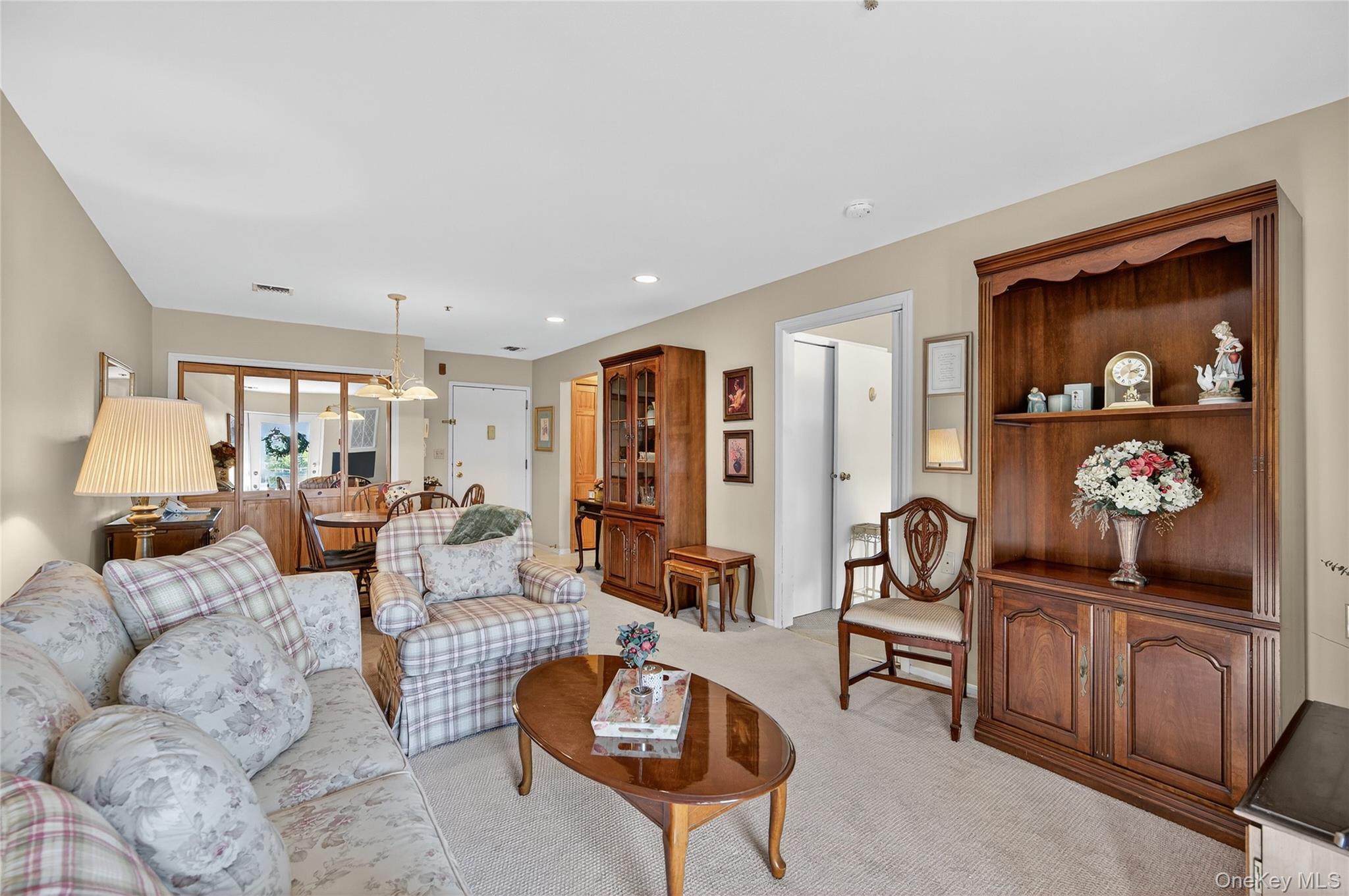 54 School Street # 315, Westbury, NY 11590