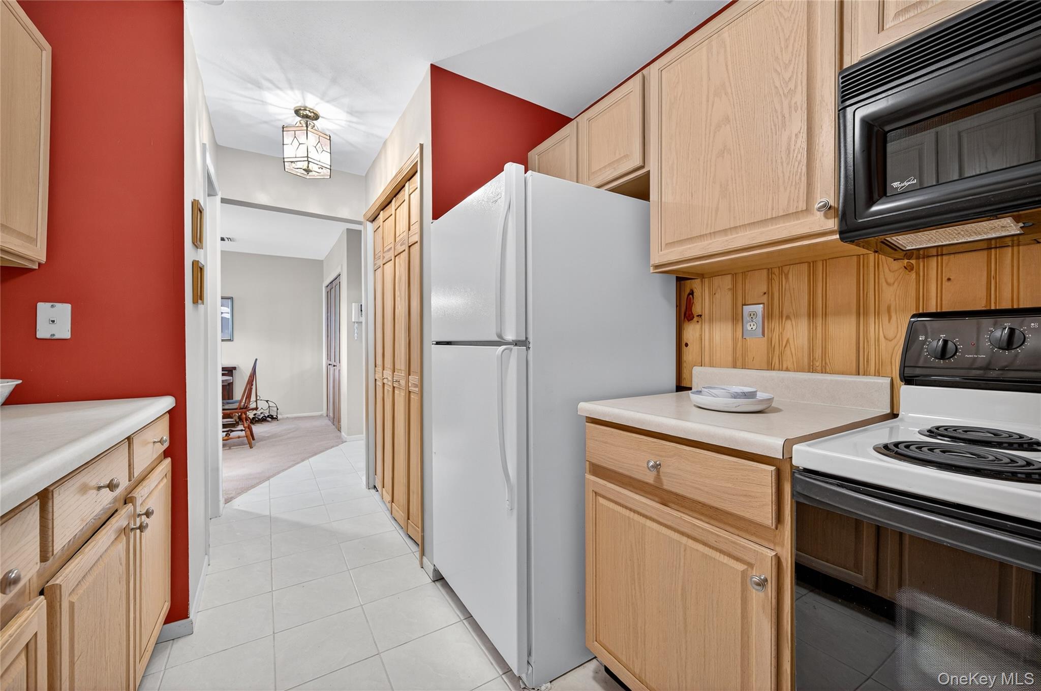 54 School Street # 315, Westbury, NY 11590