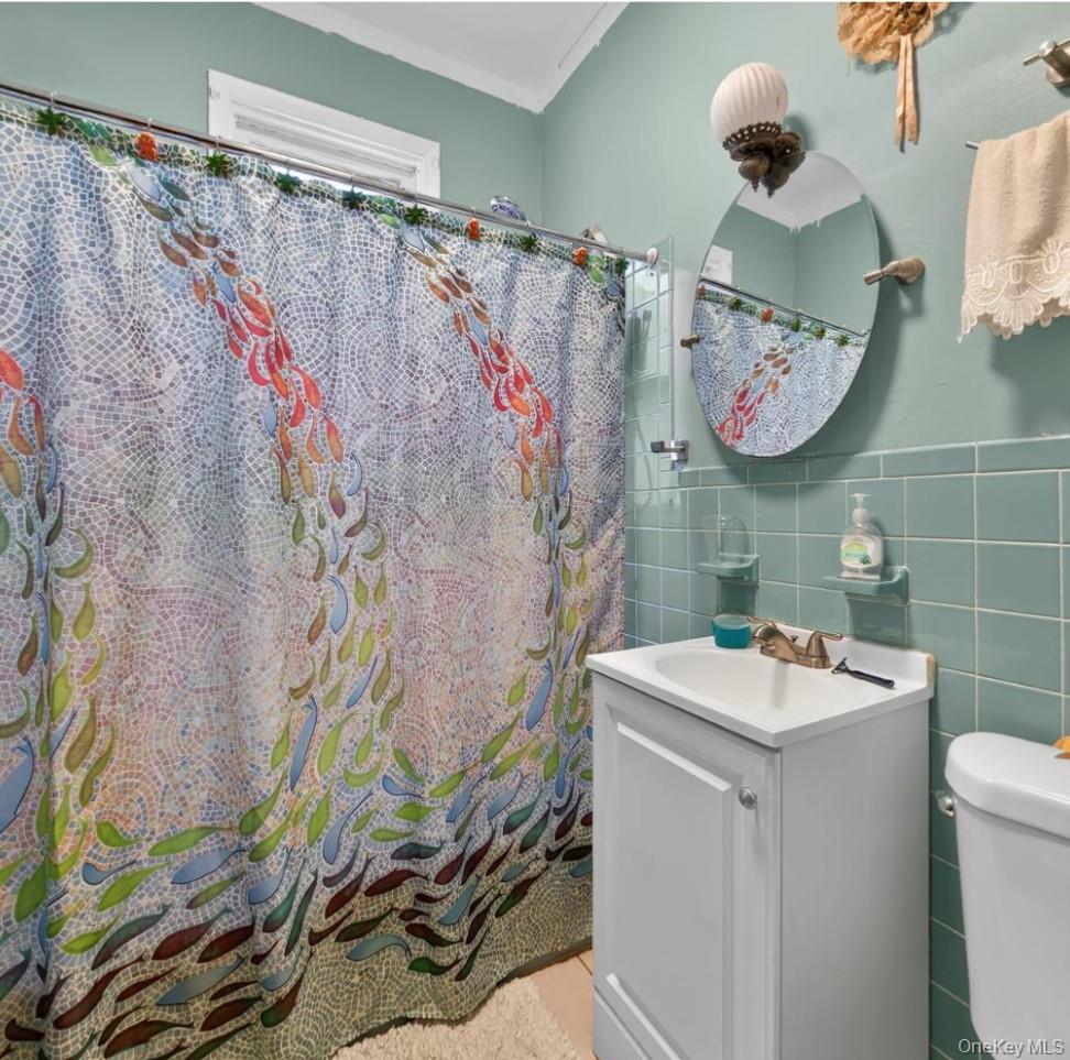 839 E 228th Street, Bronx, NY 10466