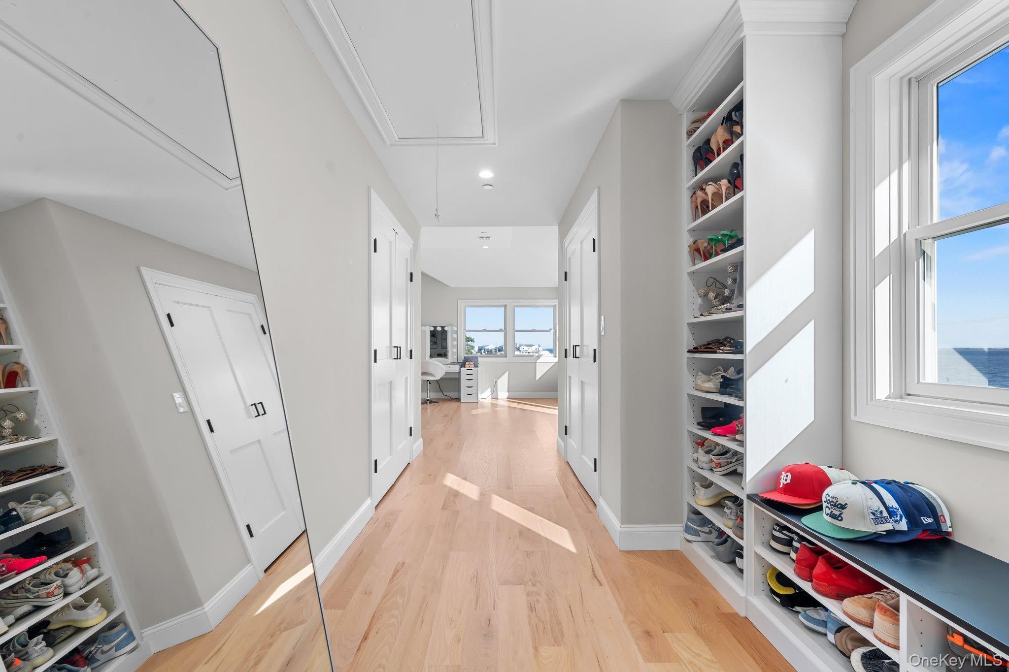 914 Arctic Street, Lindenhurst, NY 11757