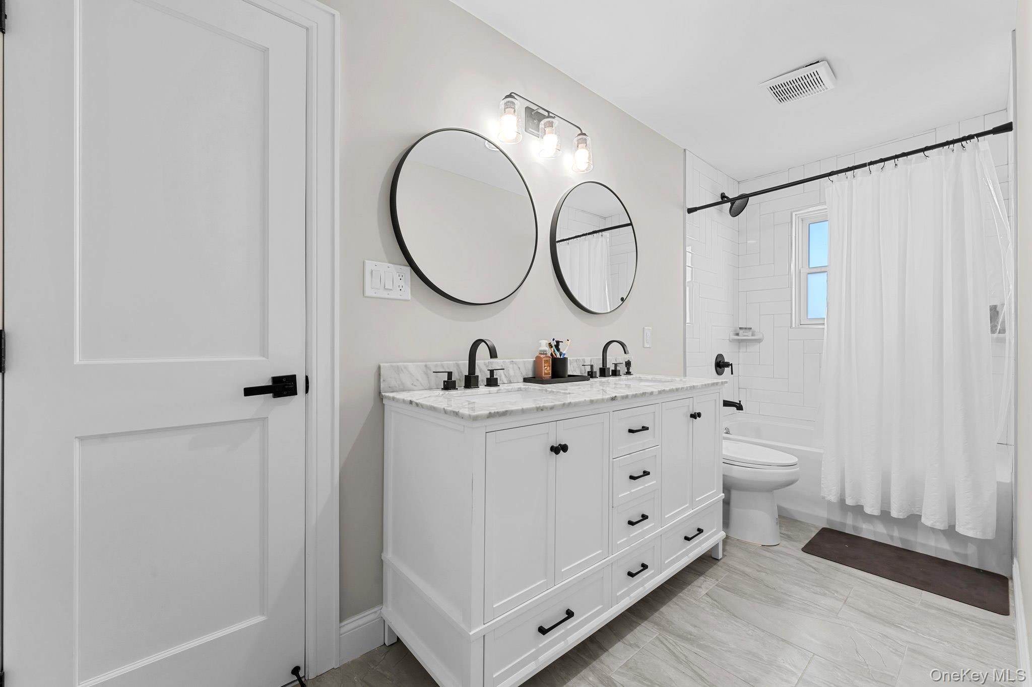 914 Arctic Street, Lindenhurst, NY 11757