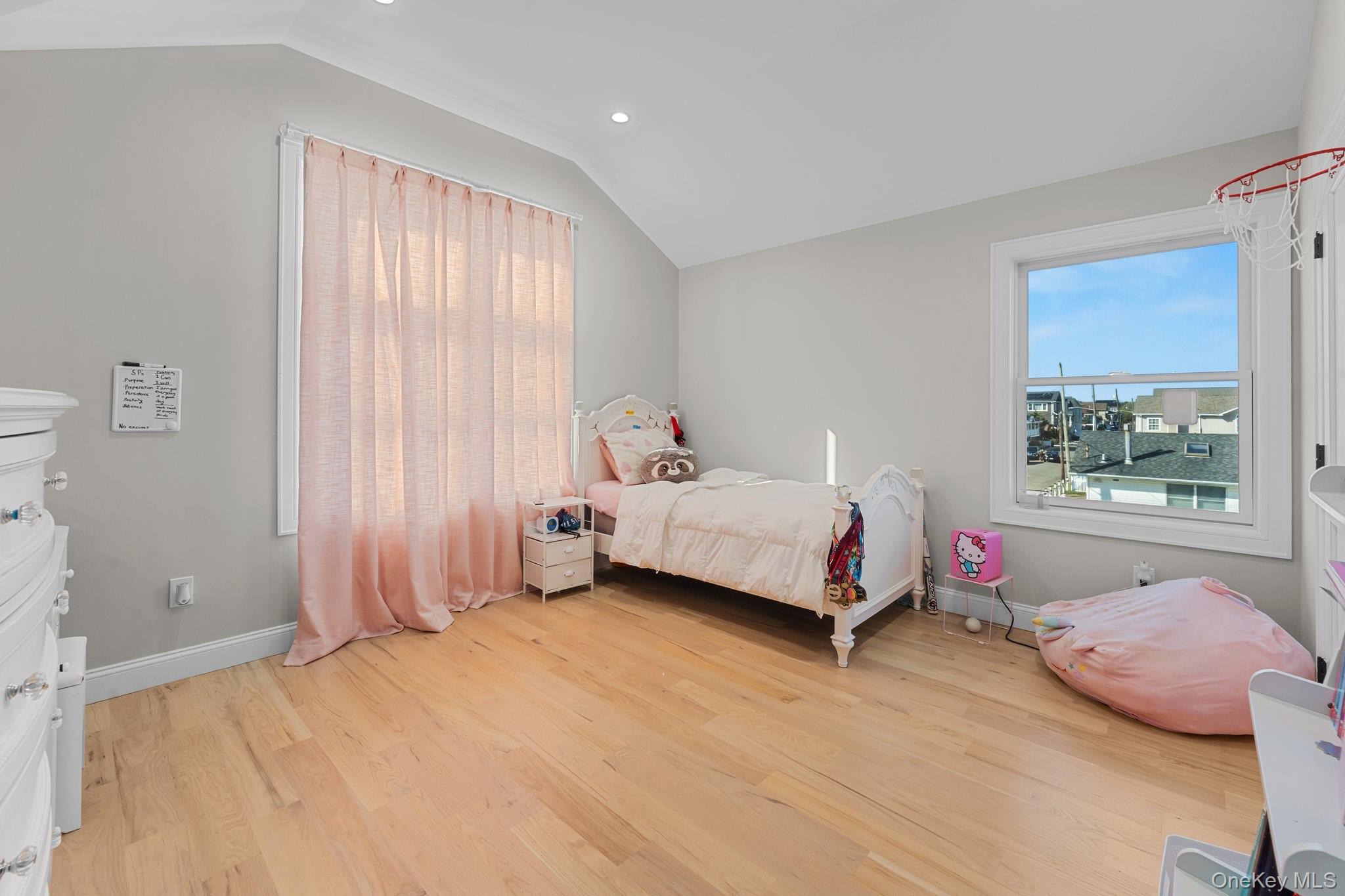 914 Arctic Street, Lindenhurst, NY 11757