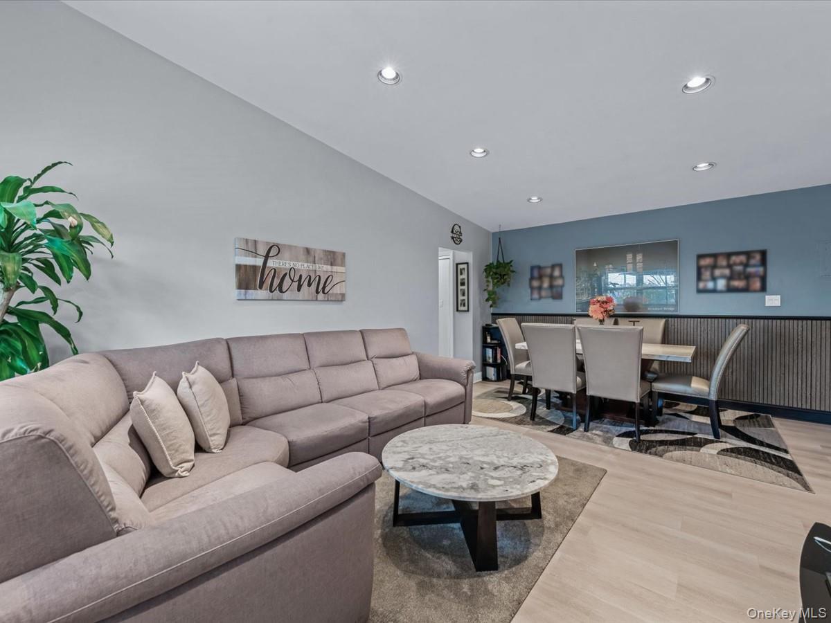 4 Rose Street # 6 -2A, Oceanside, NY 11572