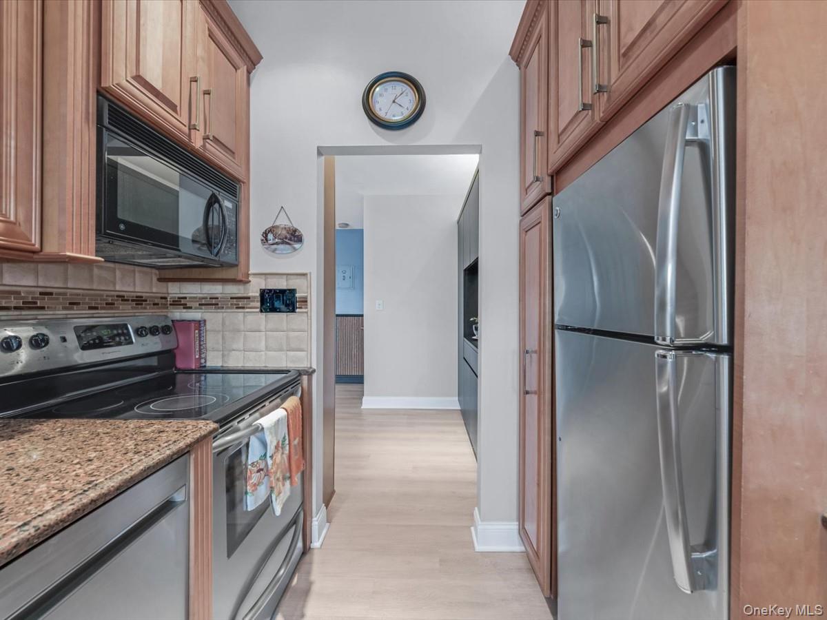 4 Rose Street # 6 -2A, Oceanside, NY 11572