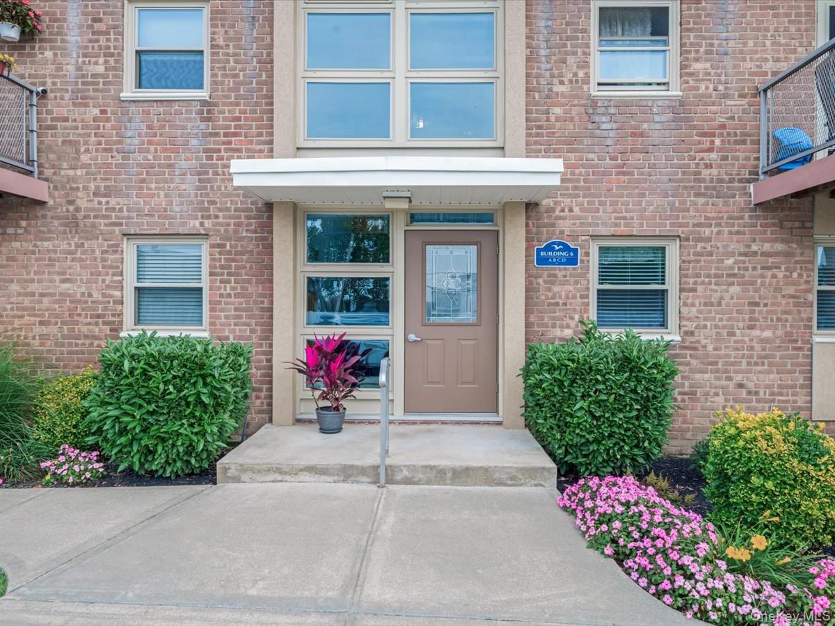 4 Rose Street # 6 -2A, Oceanside, NY 11572