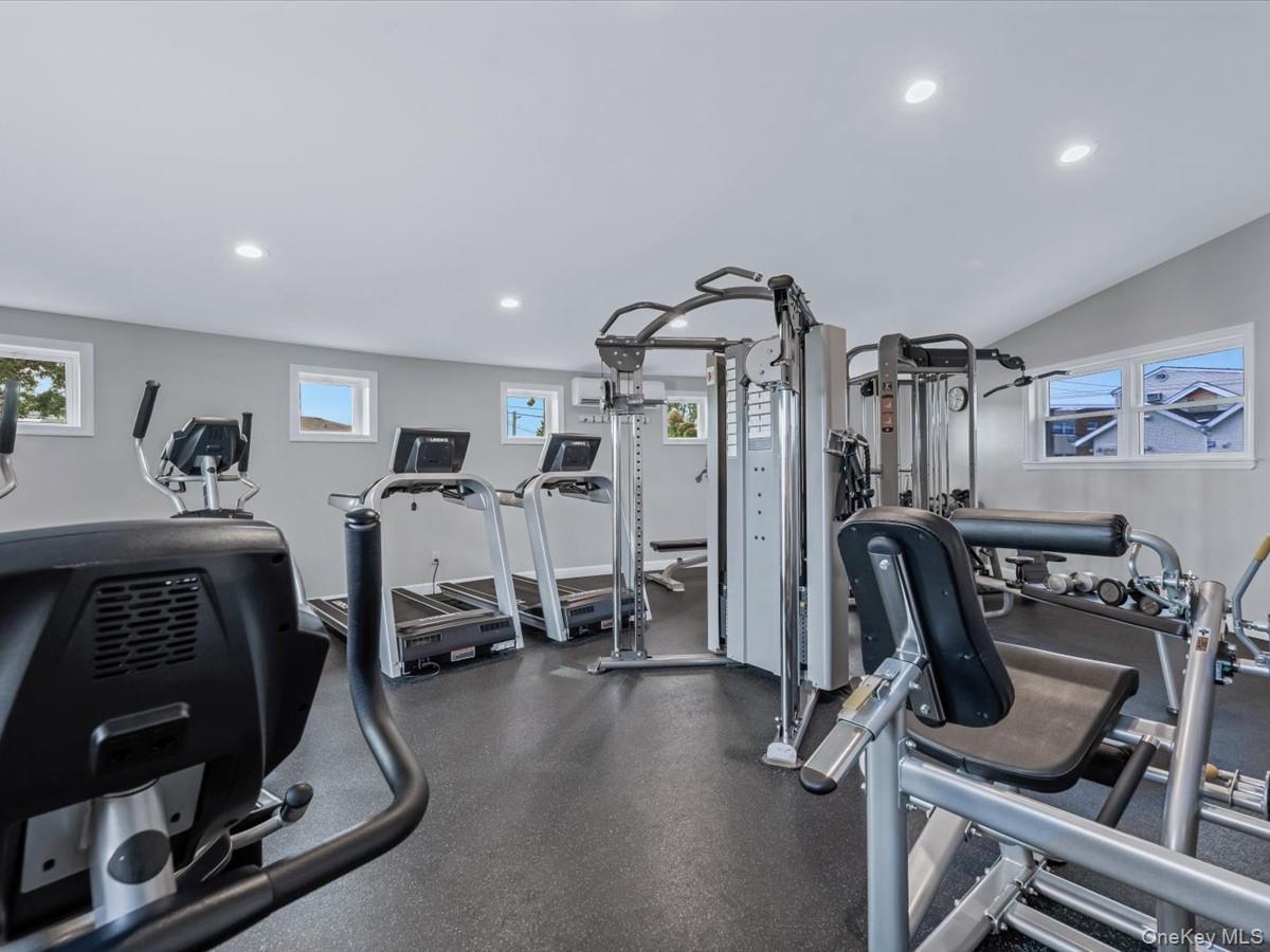 4 Rose Street # 6 -2A, Oceanside, NY 11572