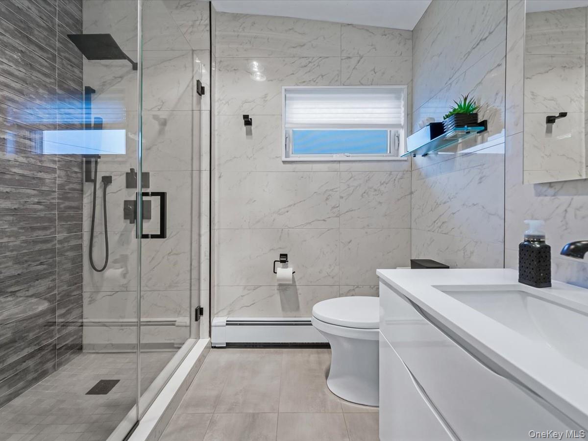 4 Rose Street # 6 -2A, Oceanside, NY 11572