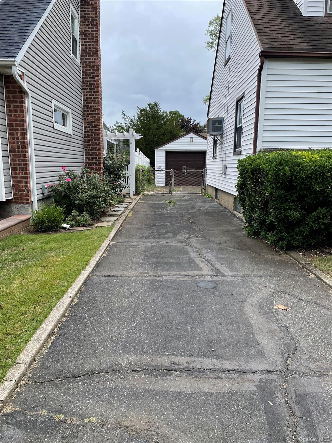 88 Acacia Avenue, Hempstead, NY 11550