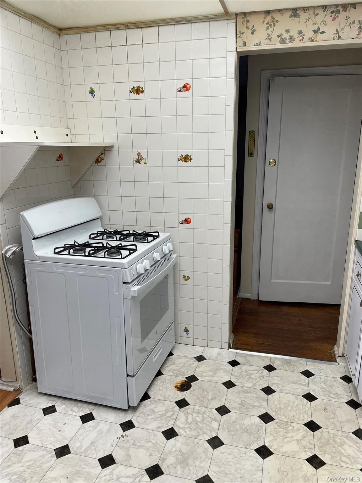 88 Acacia Avenue, Hempstead, NY 11550