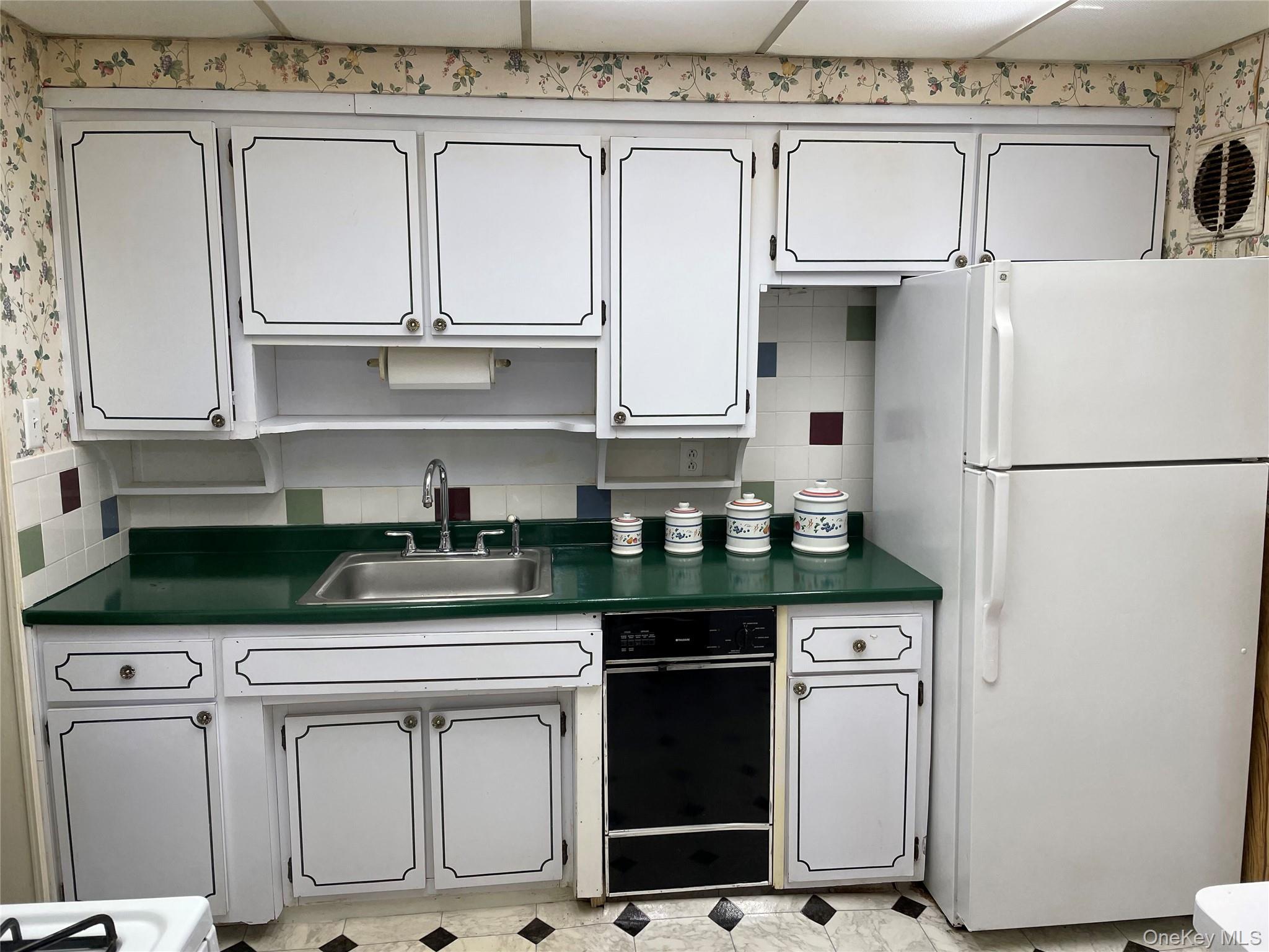 88 Acacia Avenue, Hempstead, NY 11550