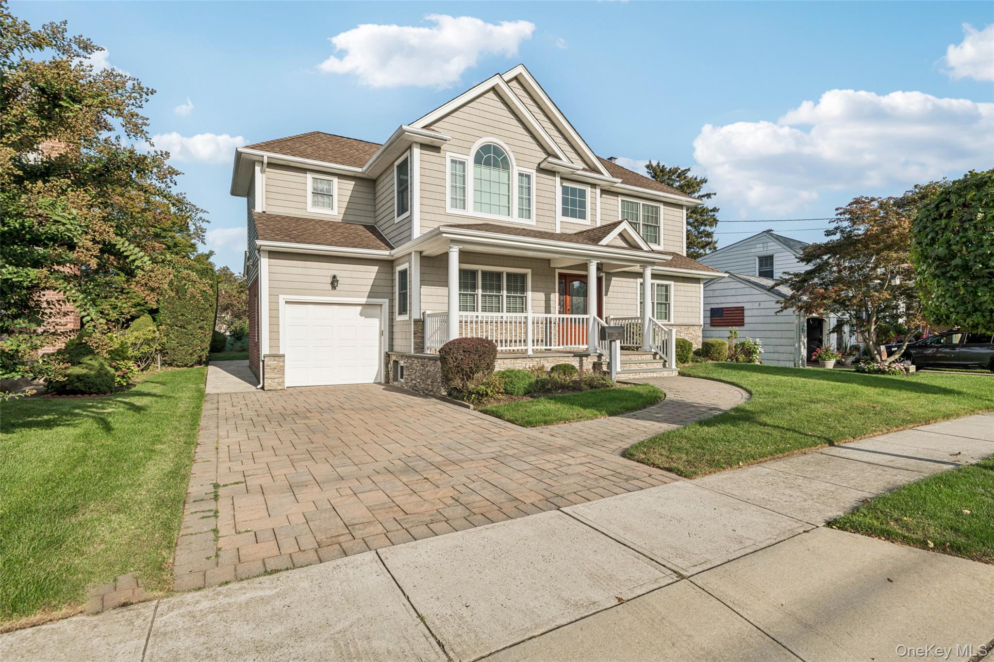 470 Argyle Road, Mineola, NY 11501