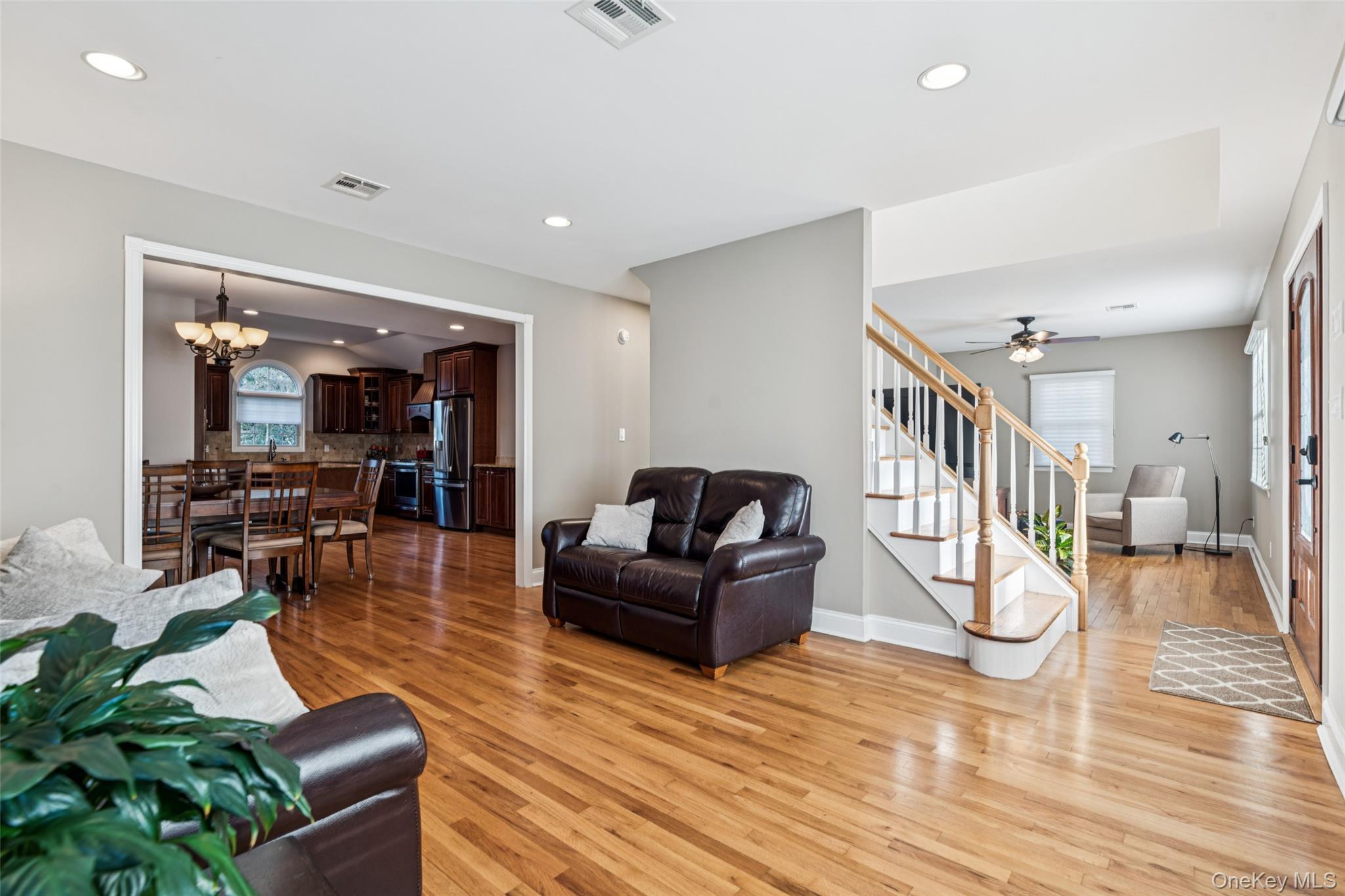 470 Argyle Road, Mineola, NY 11501