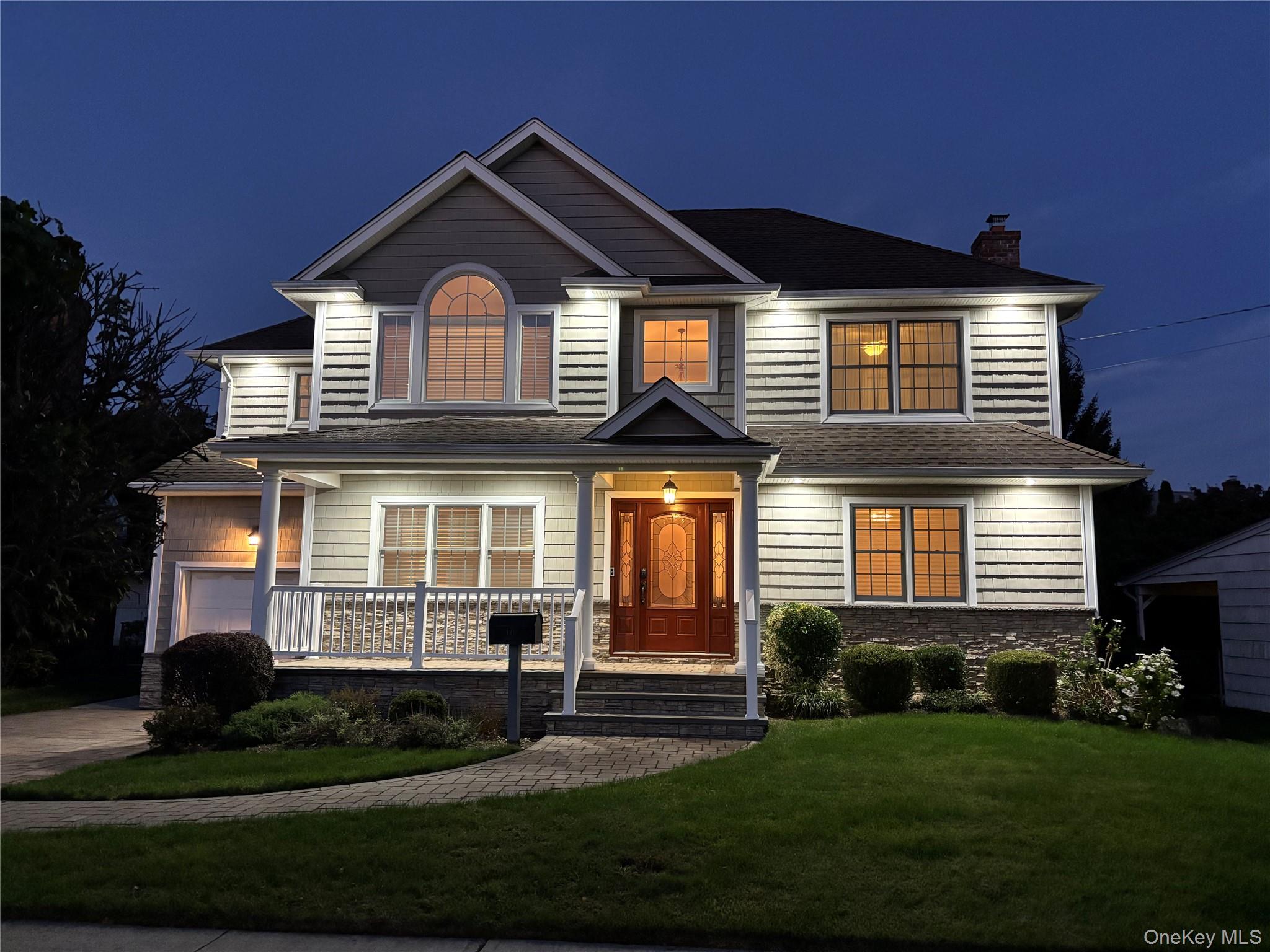 470 Argyle Road, Mineola, NY 11501