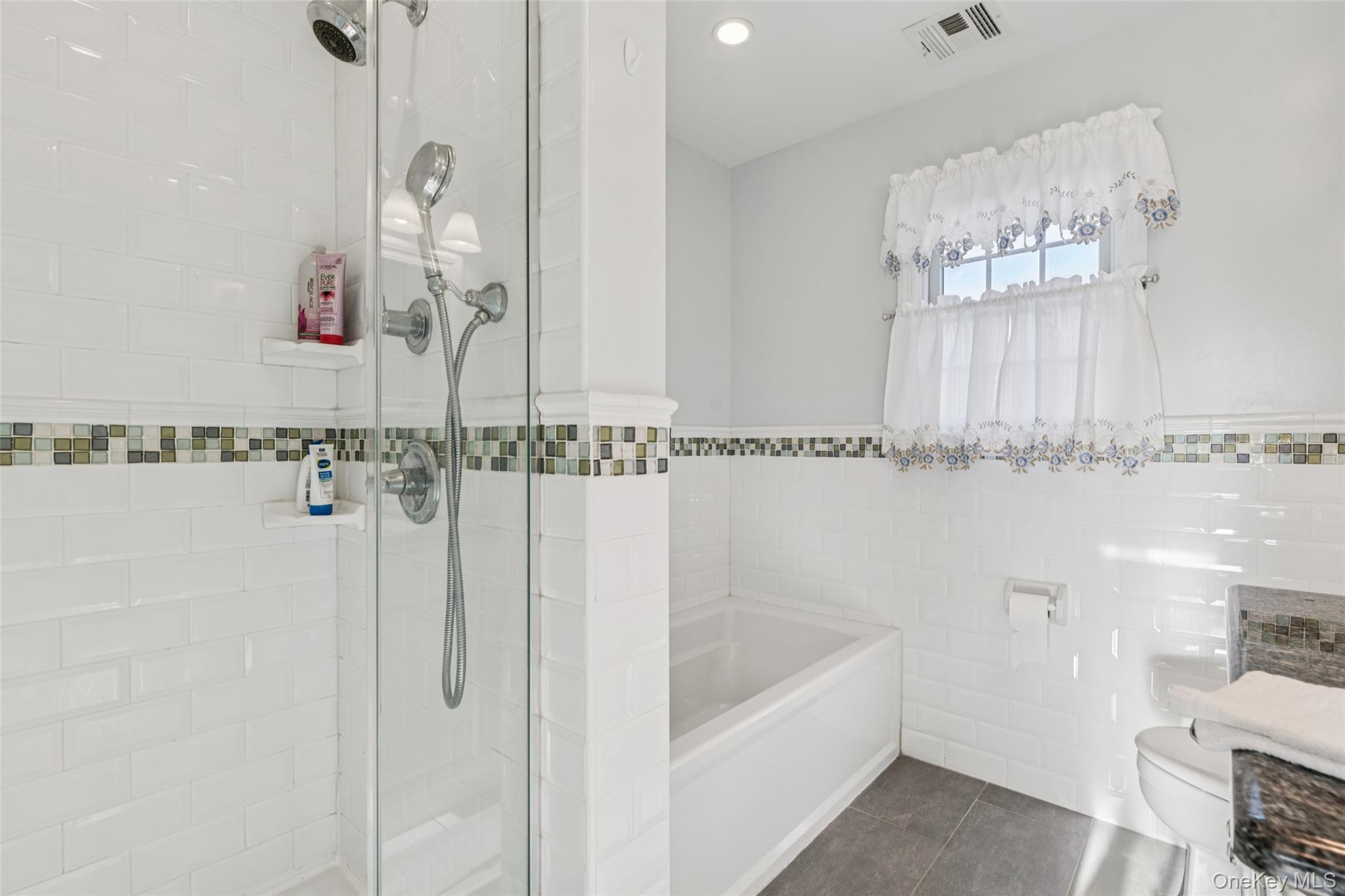 470 Argyle Road, Mineola, NY 11501