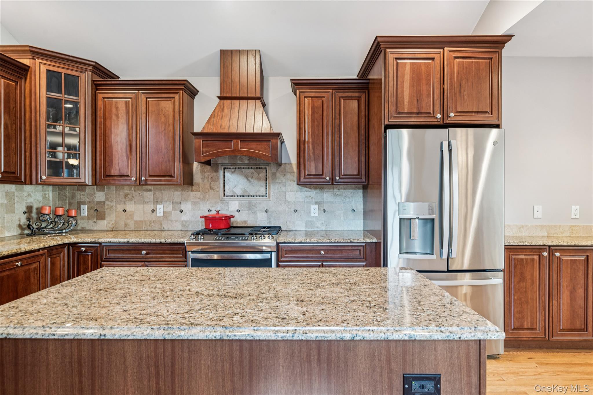 470 Argyle Road, Mineola, NY 11501