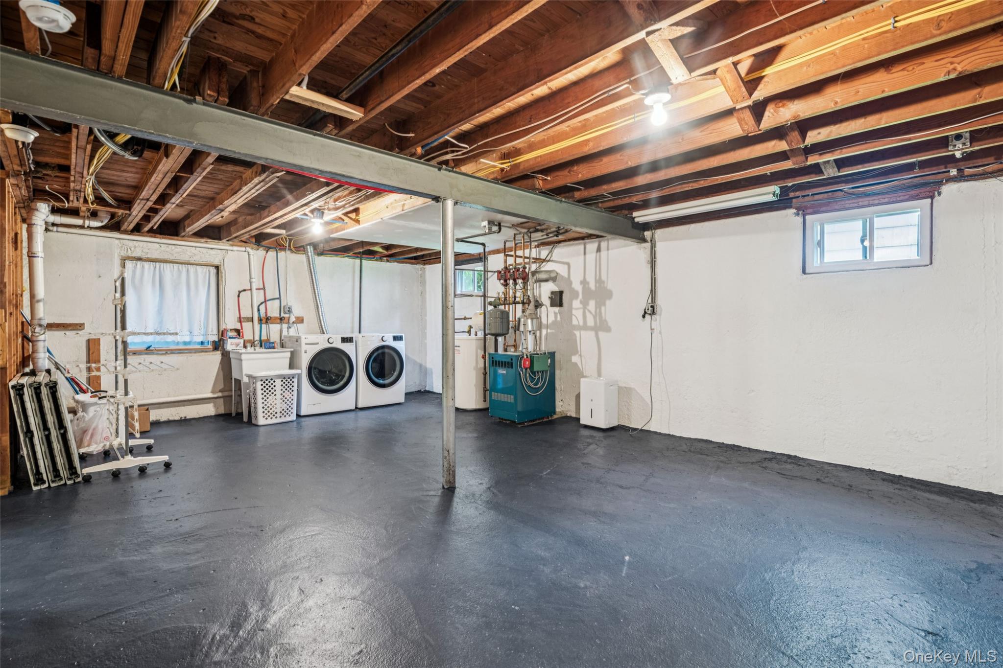 470 Argyle Road, Mineola, NY 11501