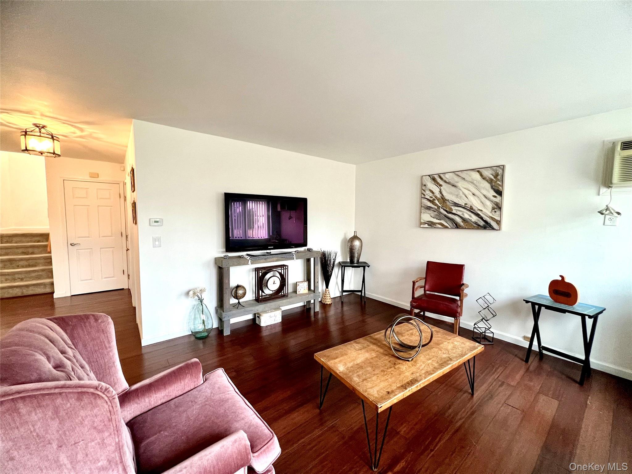 5 Raleigh Close, Middletown, NY 10940