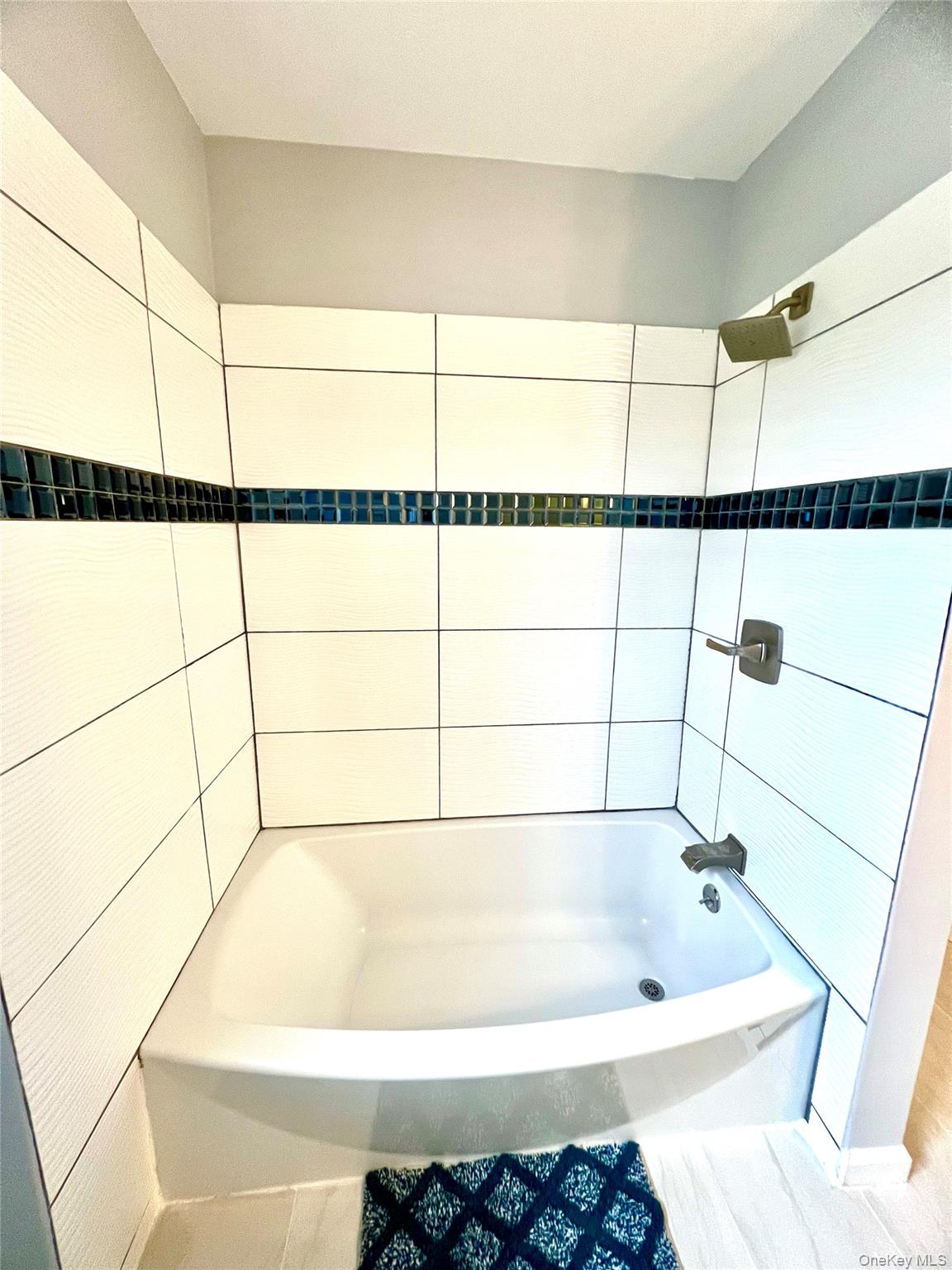 5 Raleigh Close, Middletown, NY 10940