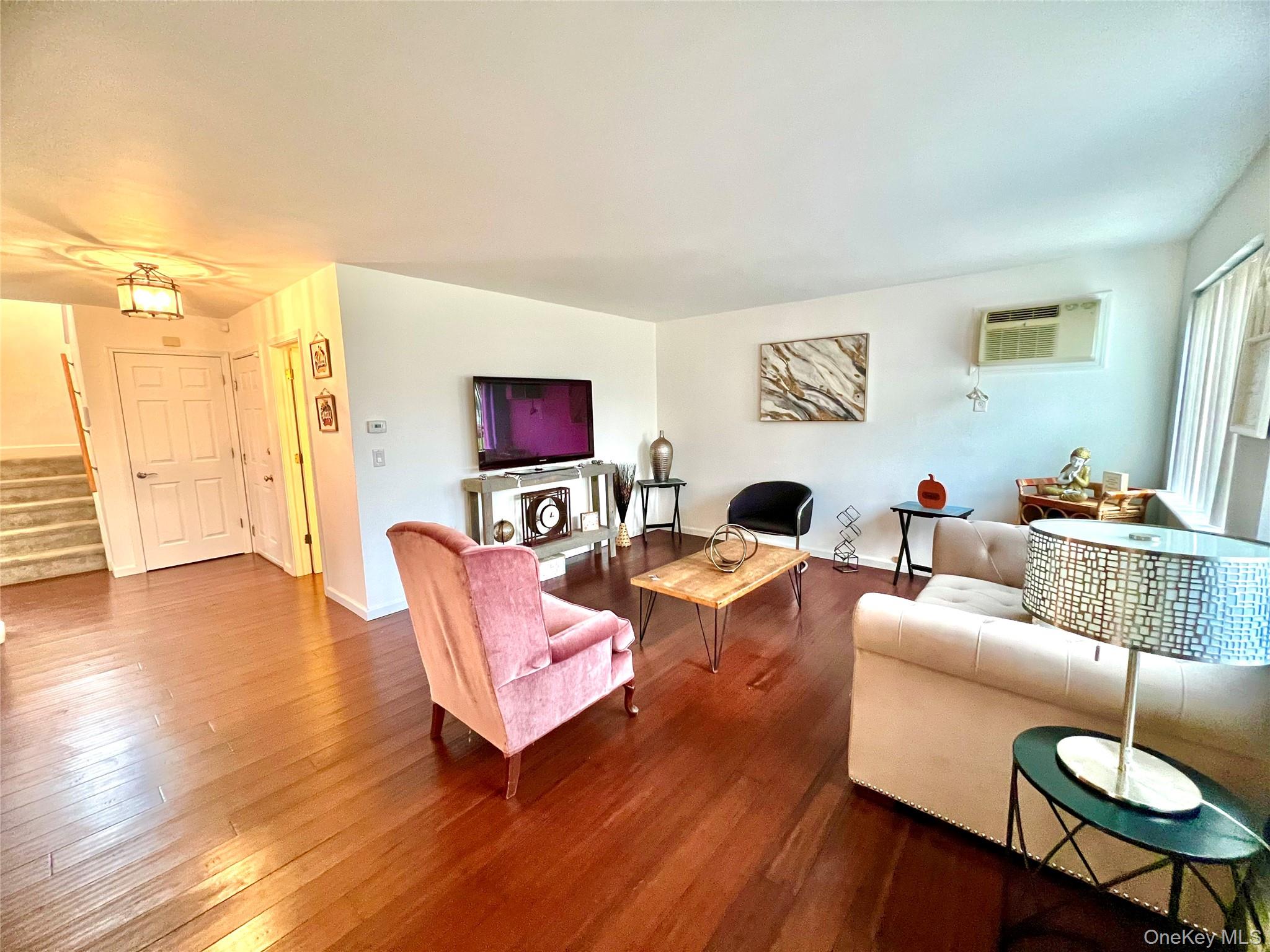 5 Raleigh Close, Middletown, NY 10940