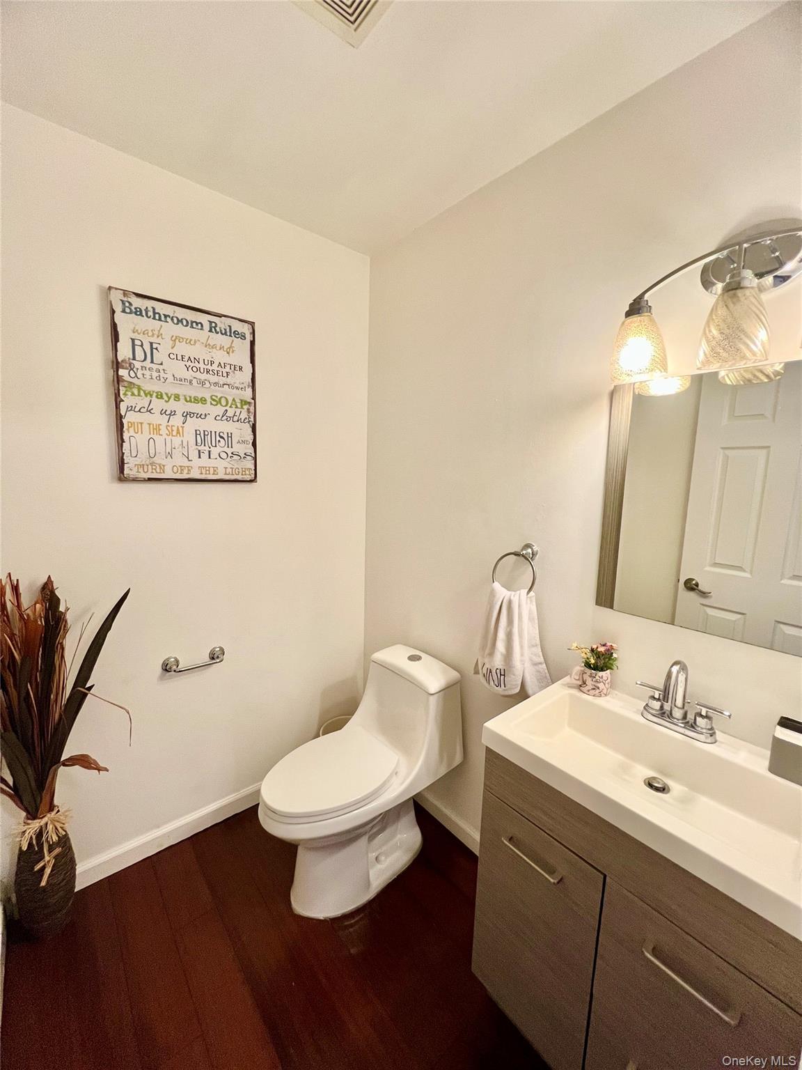 5 Raleigh Close, Middletown, NY 10940