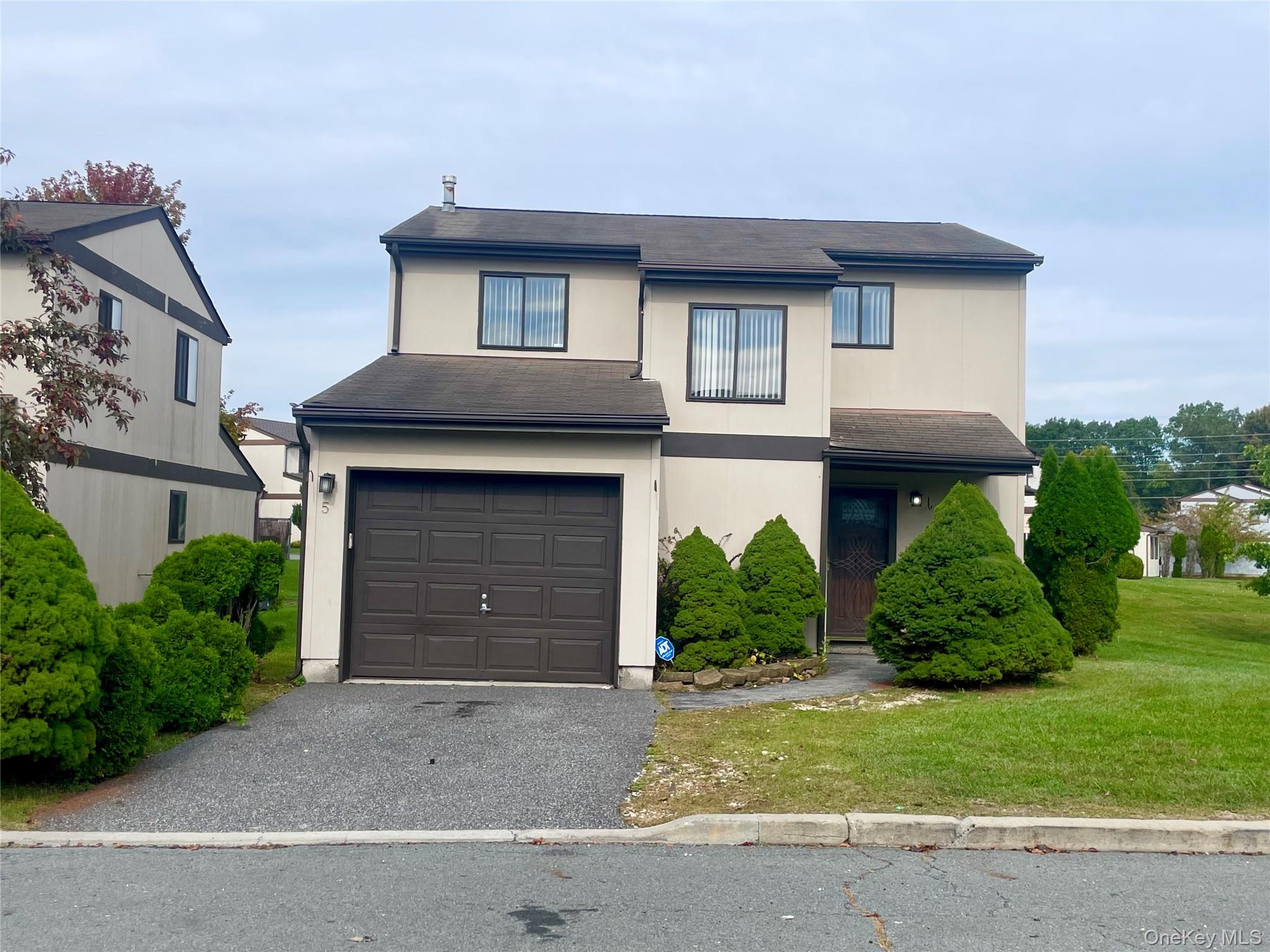 5 Raleigh Close, Middletown, NY 10940