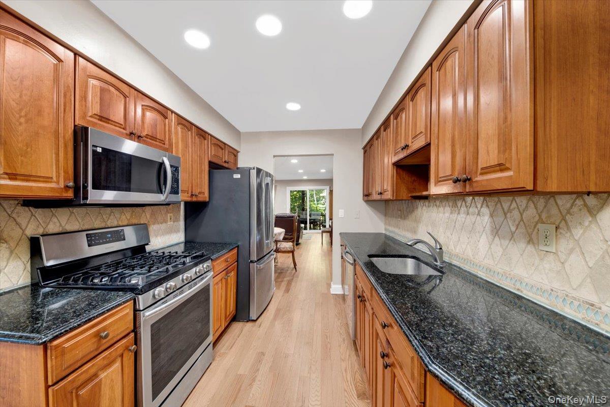 10 Ironwood Drive, Highland Mills, NY 10930