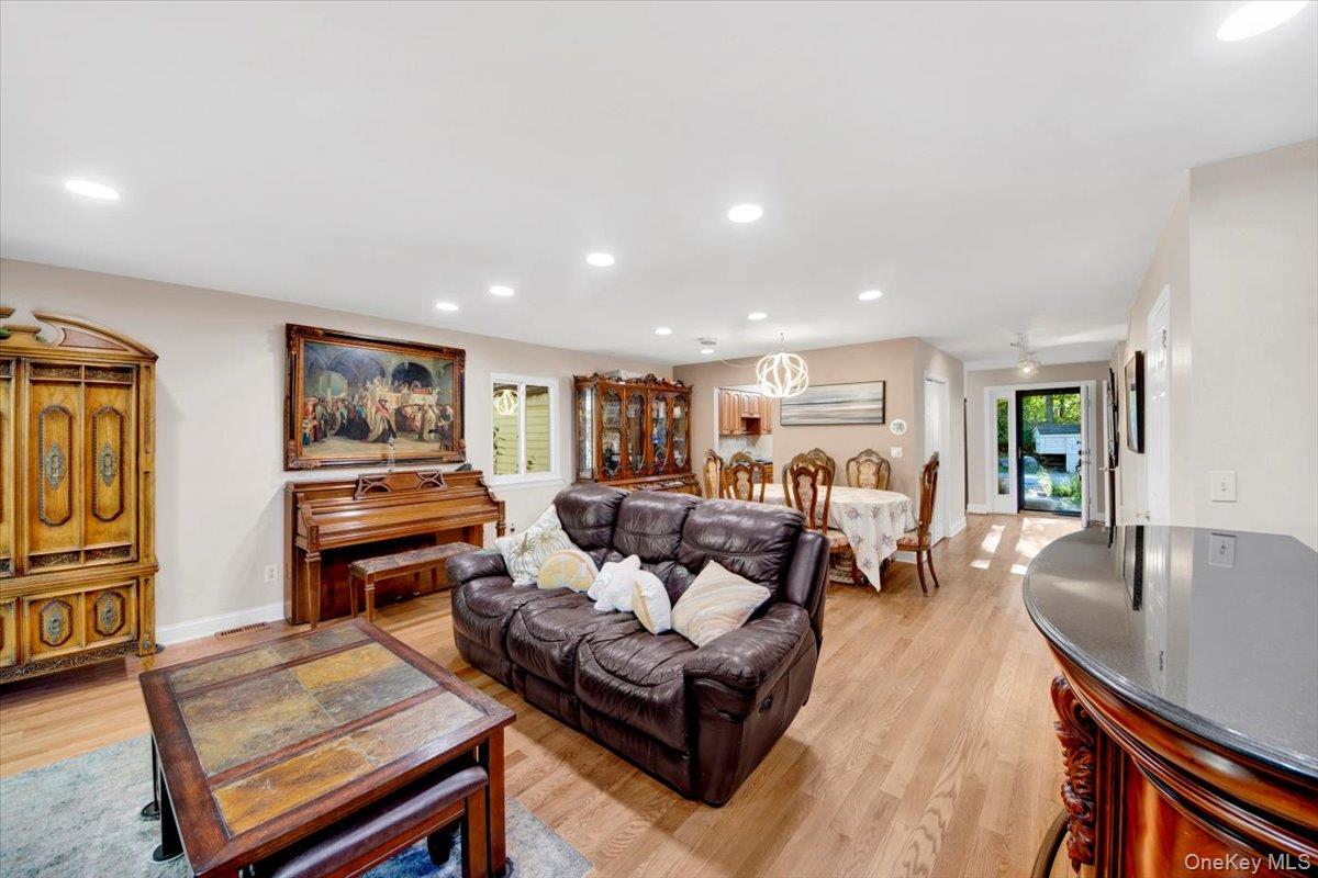 10 Ironwood Drive, Highland Mills, NY 10930