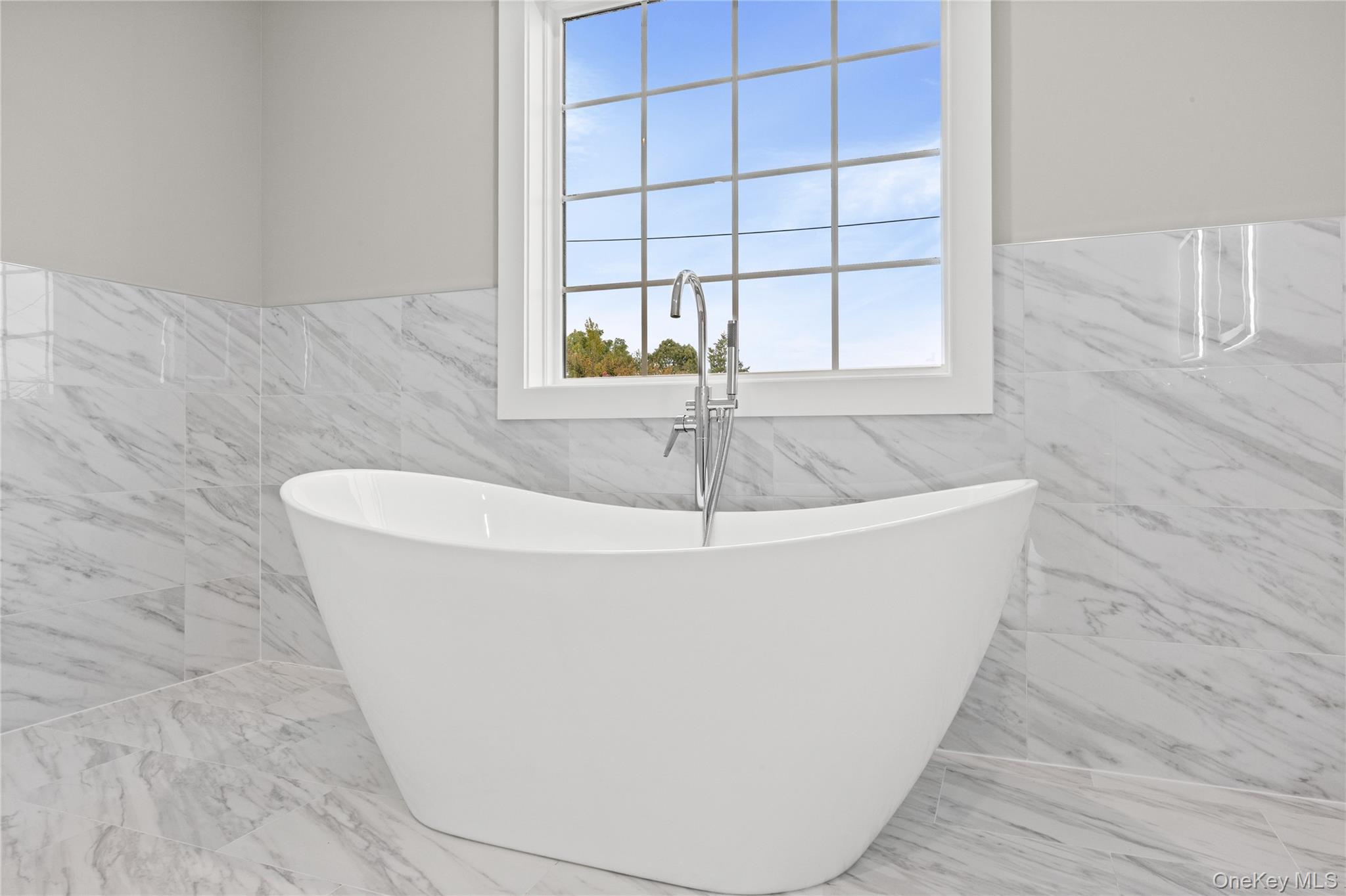 2500 1st Avenue, East Meadow, NY 11554