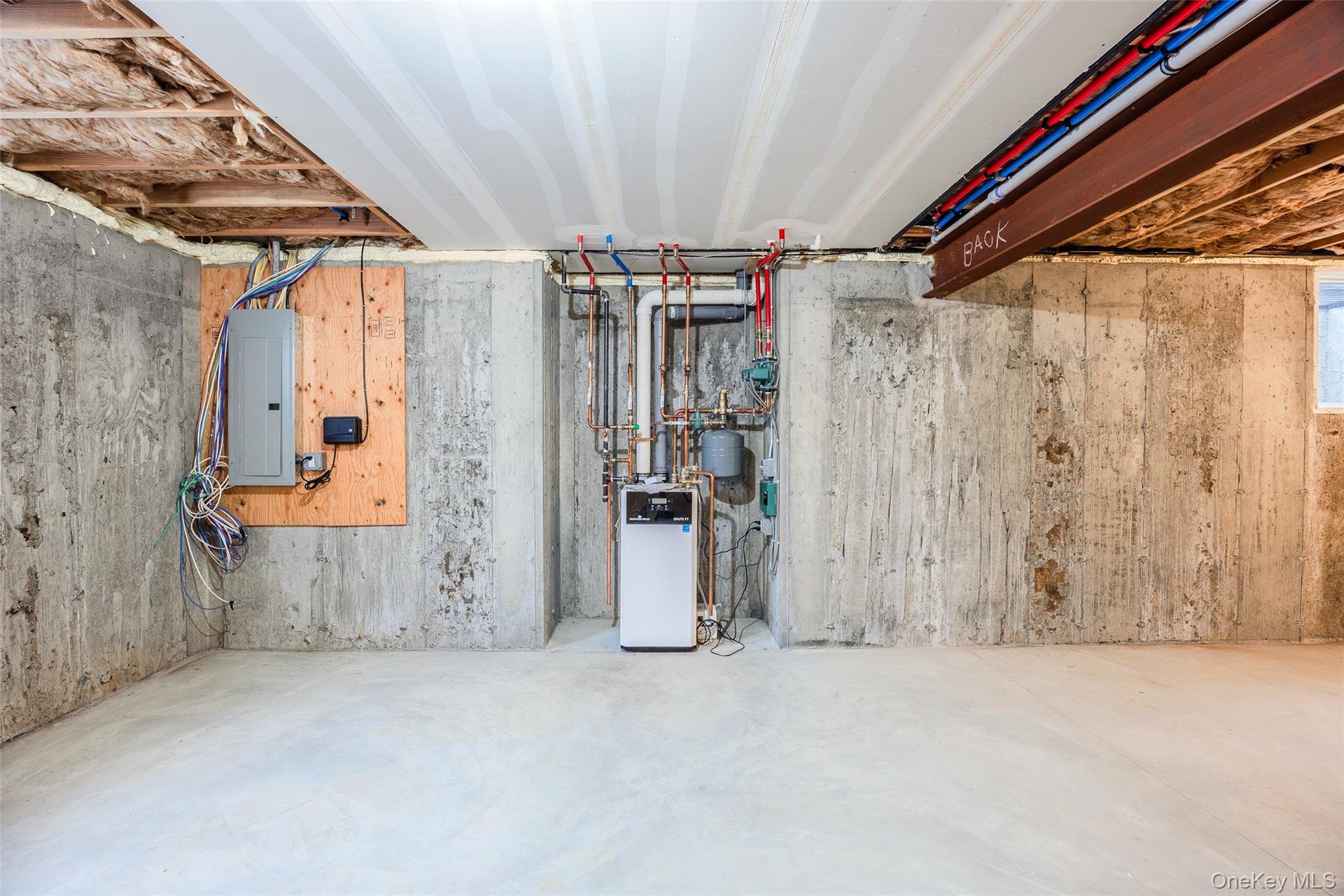 2500 1st Avenue, East Meadow, NY 11554