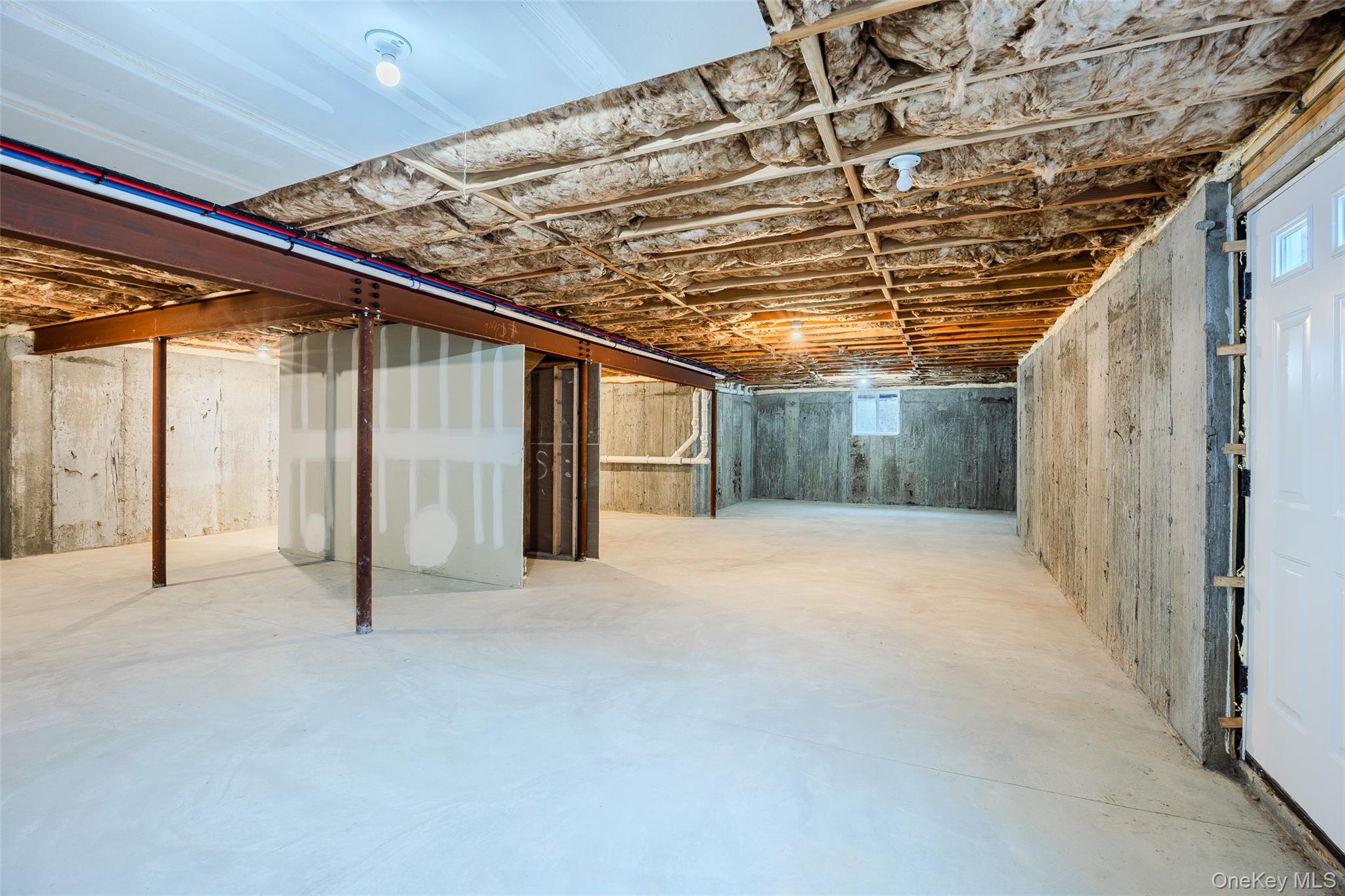 2500 1st Avenue, East Meadow, NY 11554