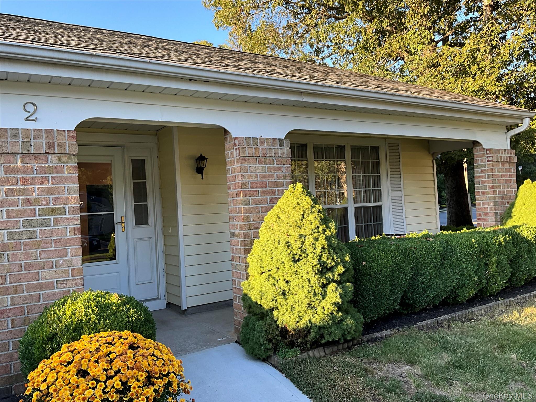 2 Kingston Drive, Ridge, NY 11961