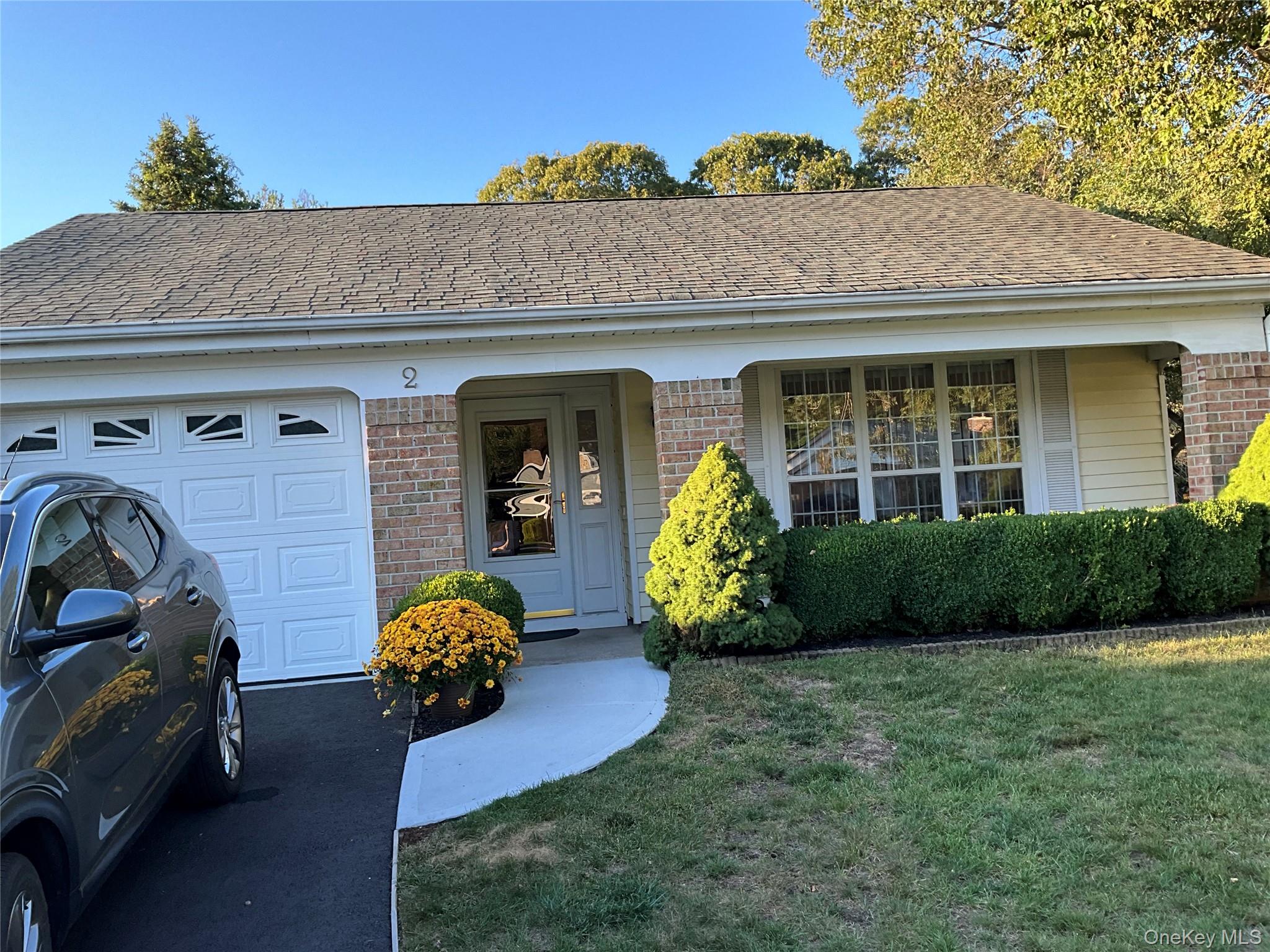 2 Kingston Drive, Ridge, NY 11961