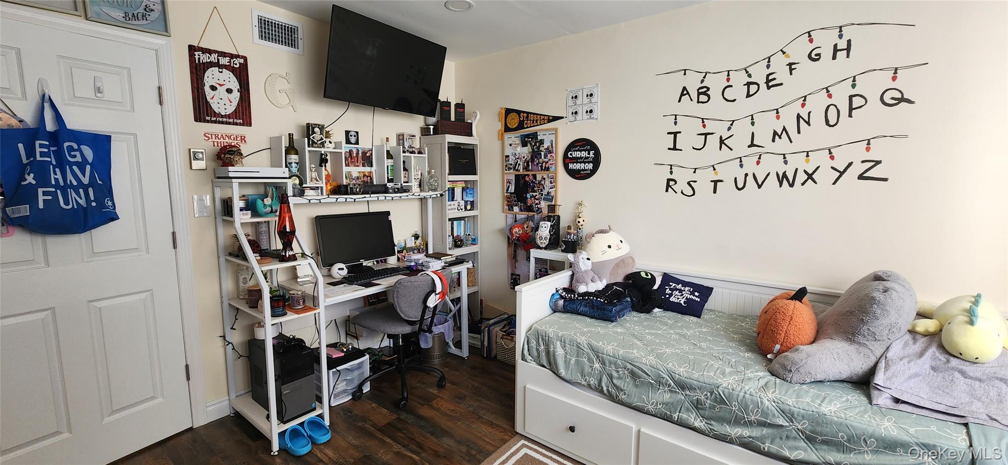 2 Kingston Drive, Ridge, NY 11961