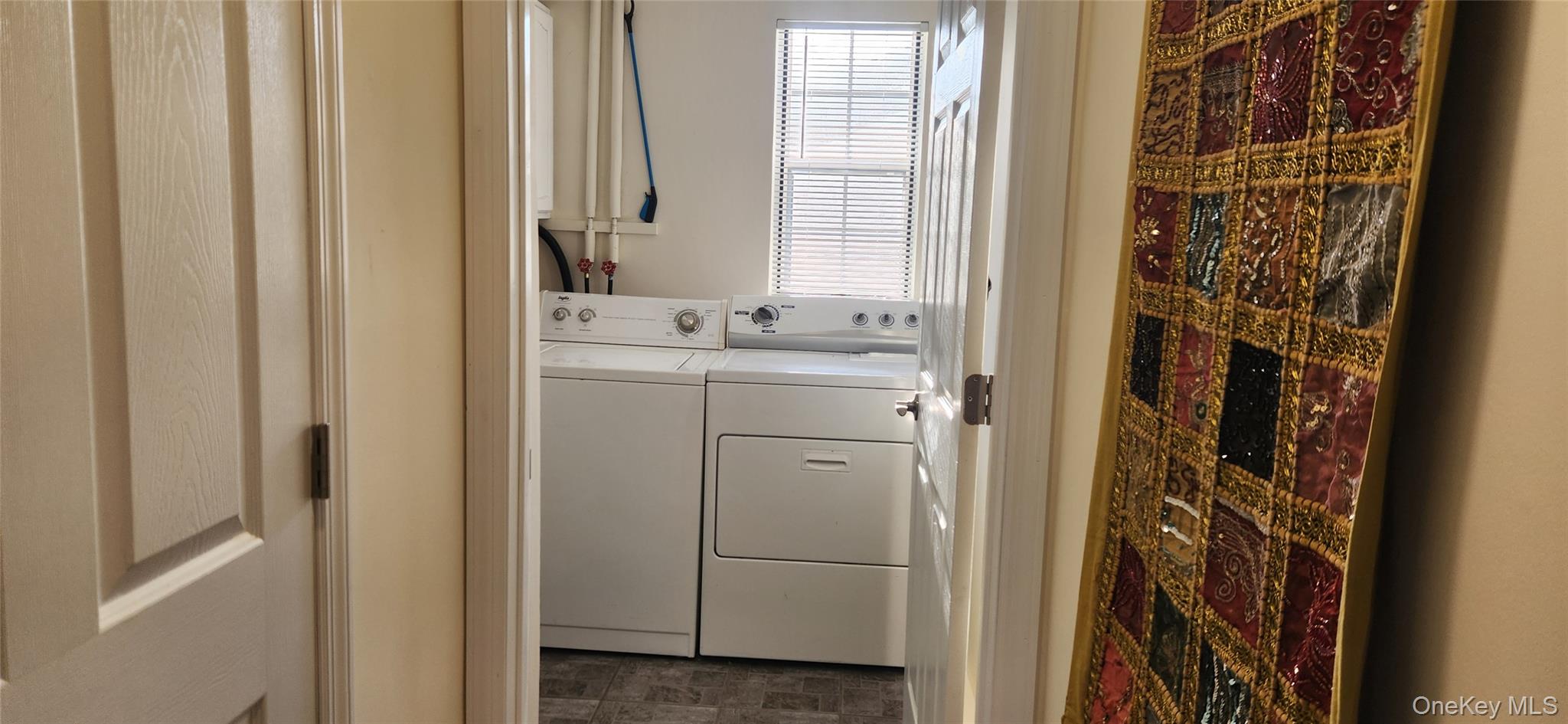 2 Kingston Drive, Ridge, NY 11961