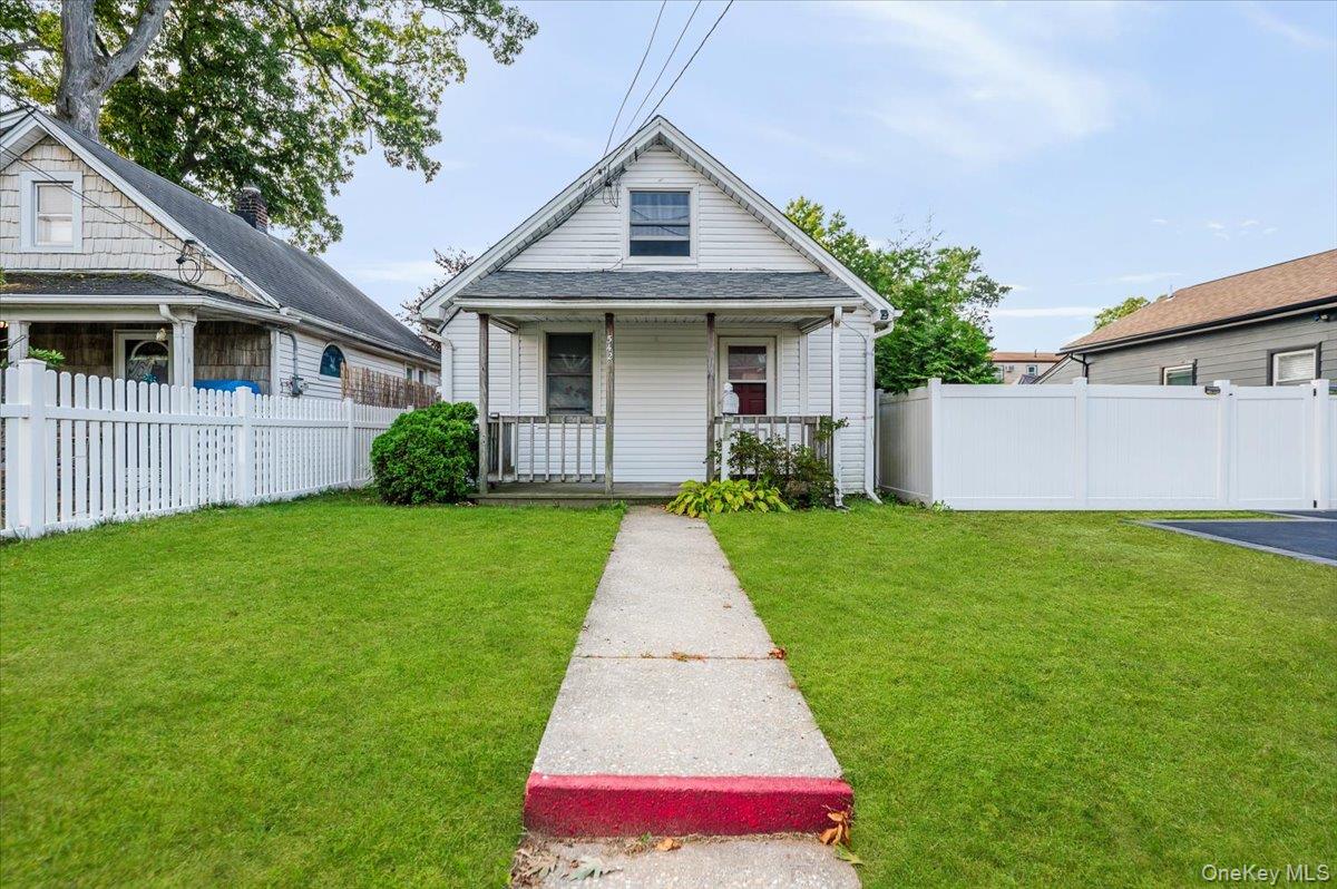 542 May Street, South Hempstead, NY 11550