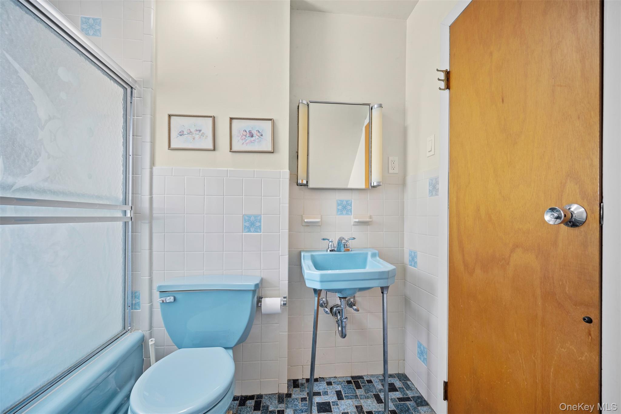 504 6th Avenue, New Hyde Park, NY 11040