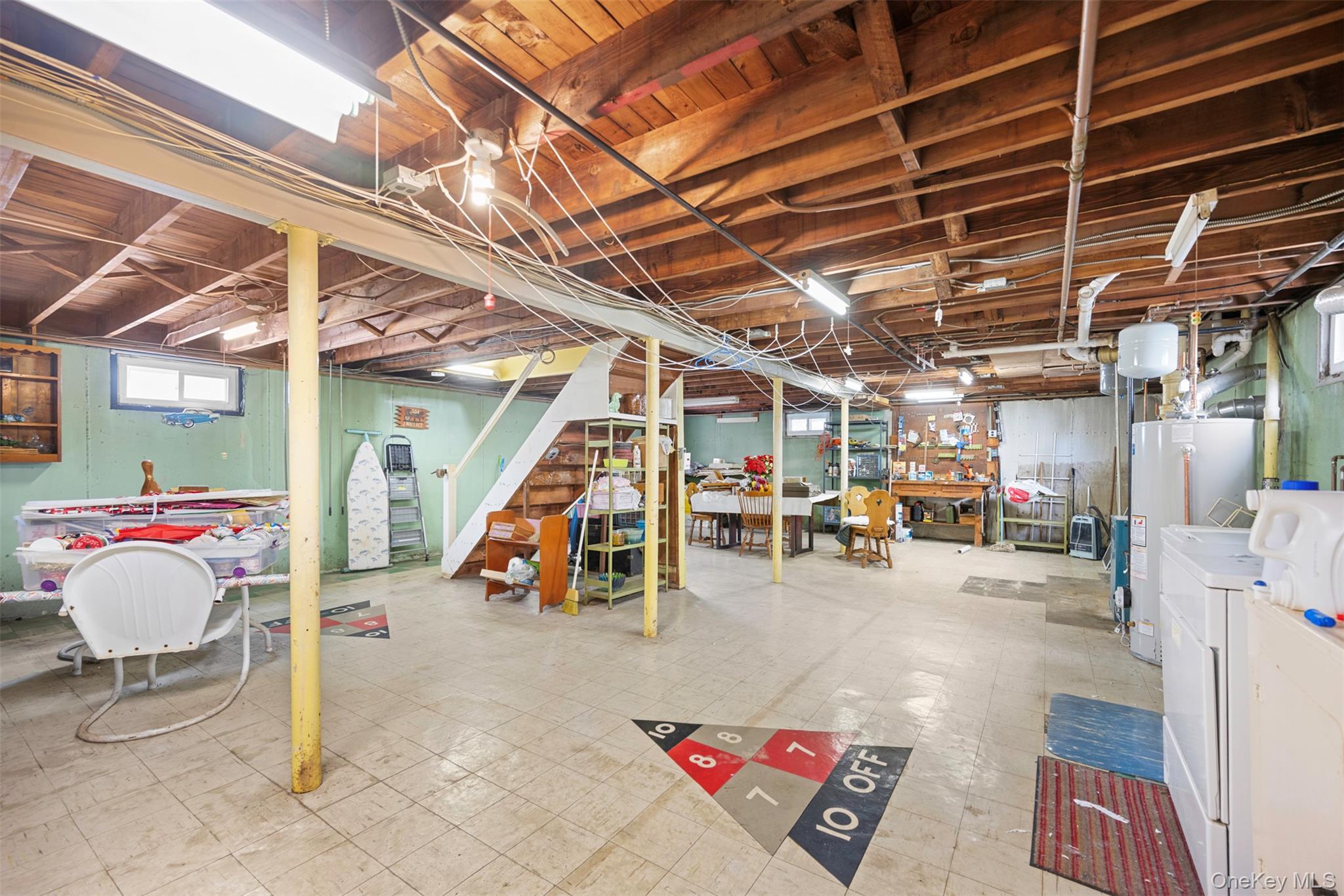 504 6th Avenue, New Hyde Park, NY 11040